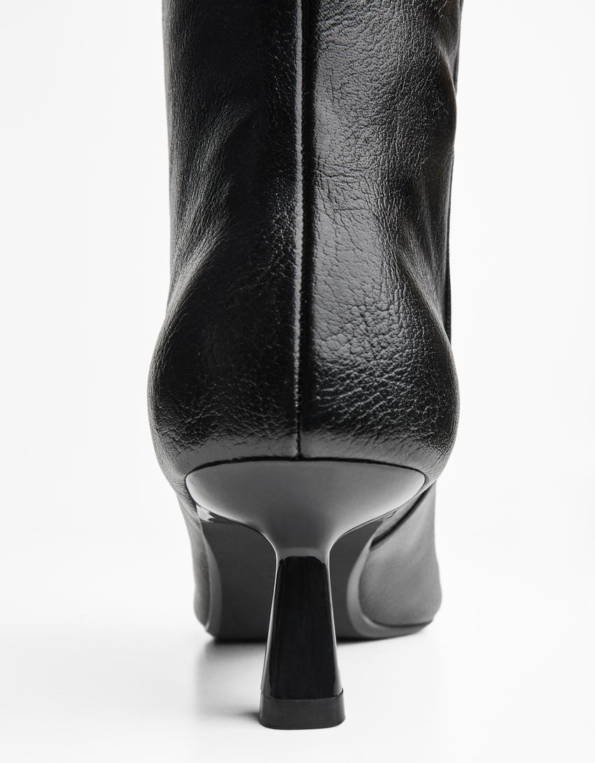 Bota tacón kitten-Negro-1