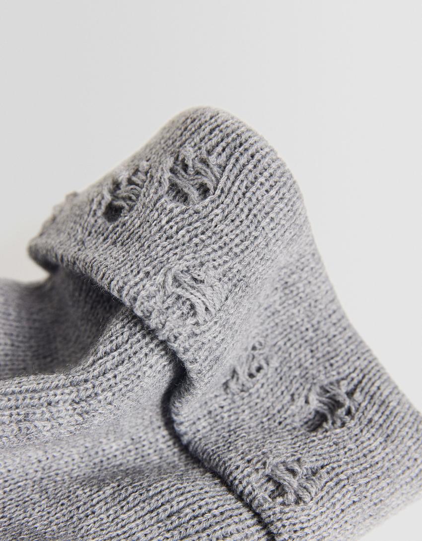 Ripped detail beanie-Grey-2