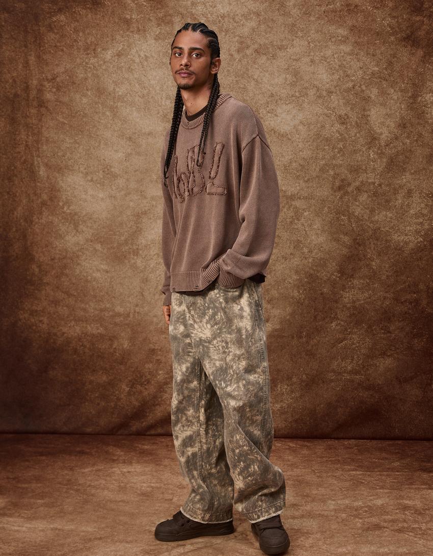 Pantaloni con stampa borchie-Marrone