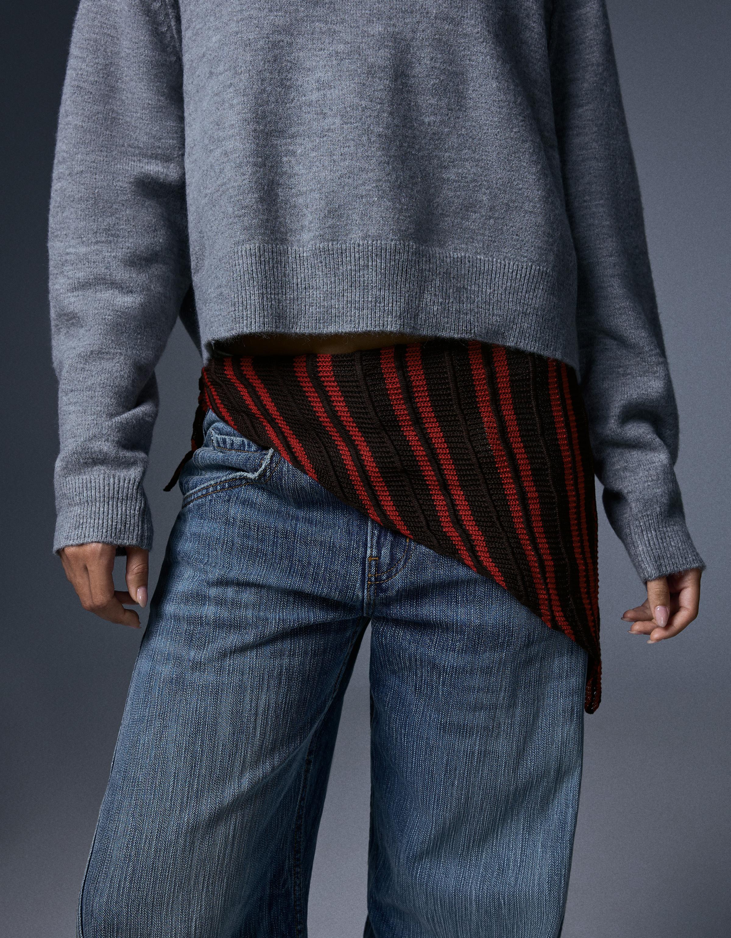 Bershka Çizgili üçgen bandana görsel 5