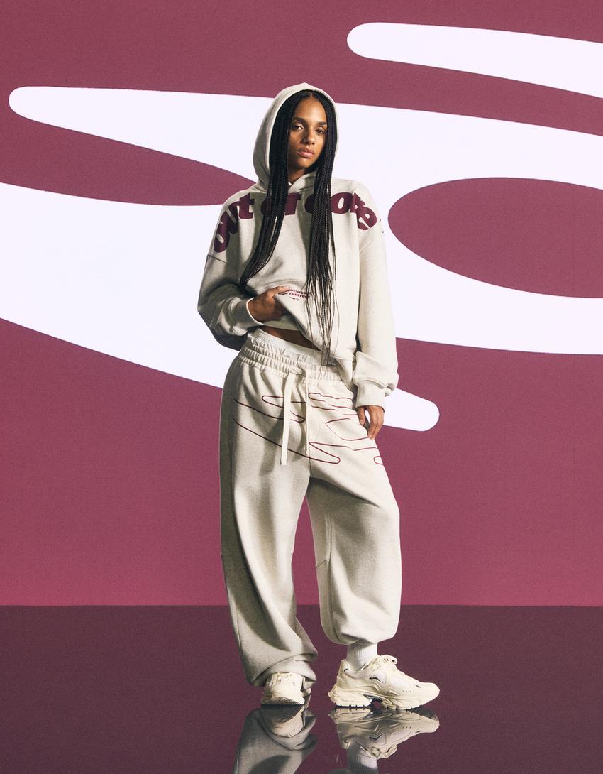 Sweatshirt com capuz boxy fit out of core-Cinza