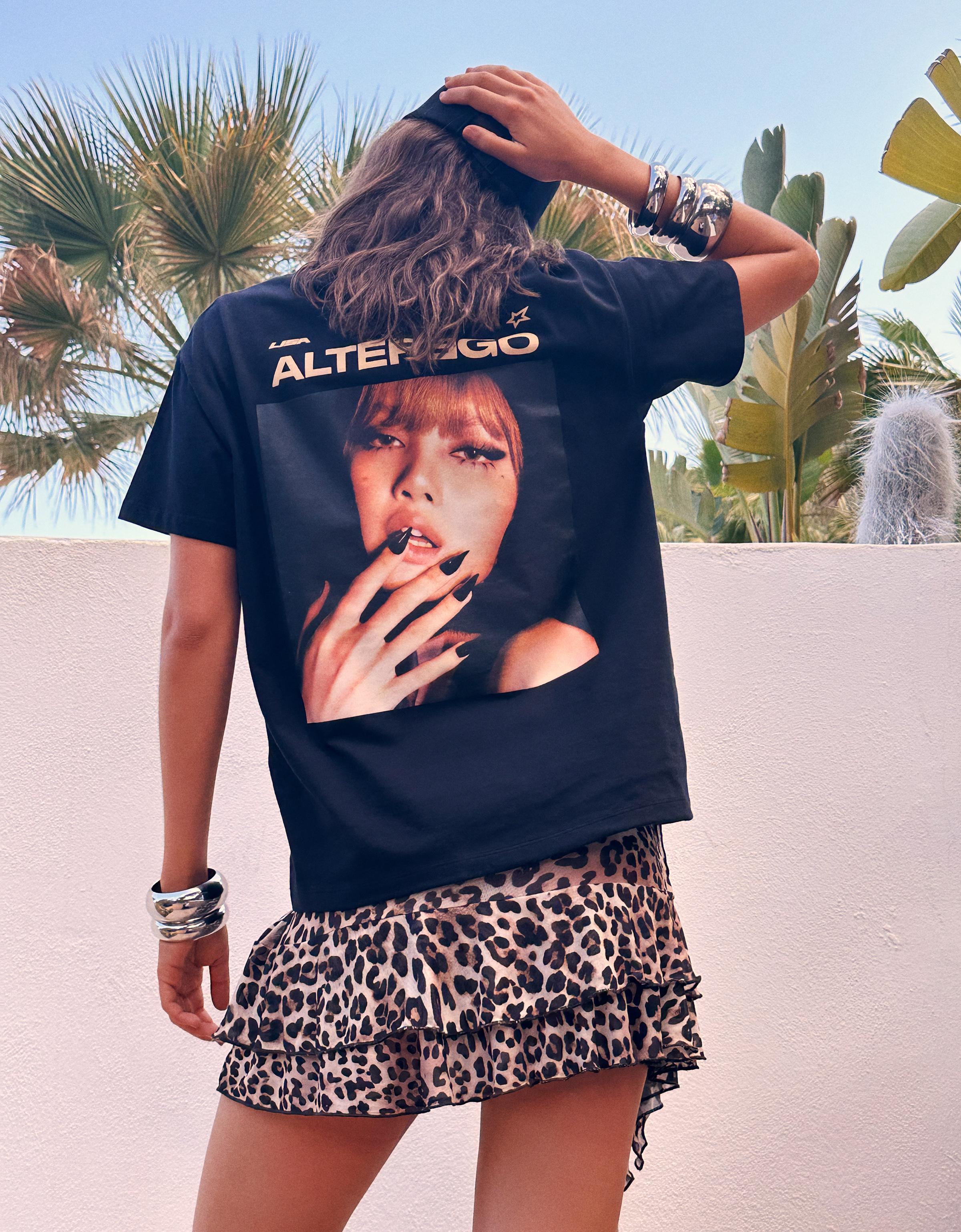 Bershka Schlichtes T-Shirt Mit Kurzen Ärmeln Und Print Damen Xxs Schwarz