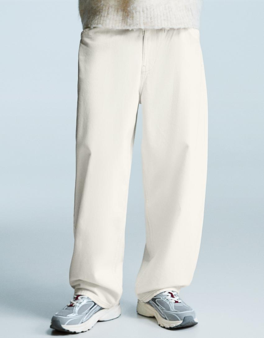 بنطلون جينز رياضي فضفاض-كريمي