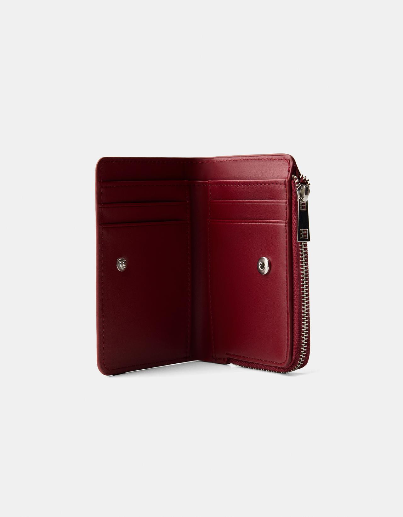 Textured zip purse — Burgundy