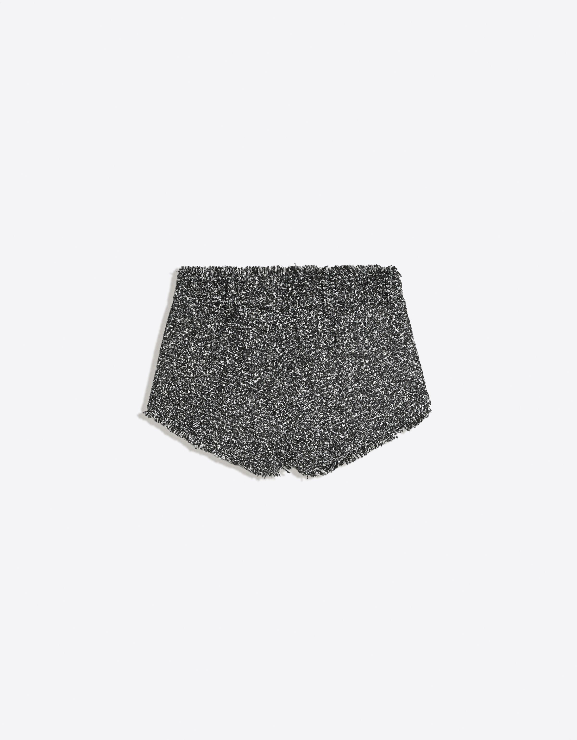 Bershka Dokulu kumaş şort görsel 3