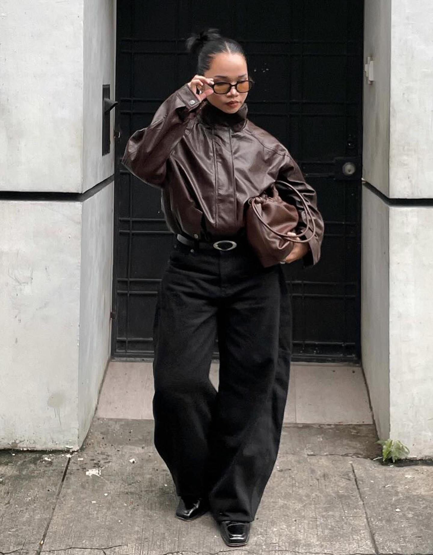 Bershka spodnie o kroju barrel czarny