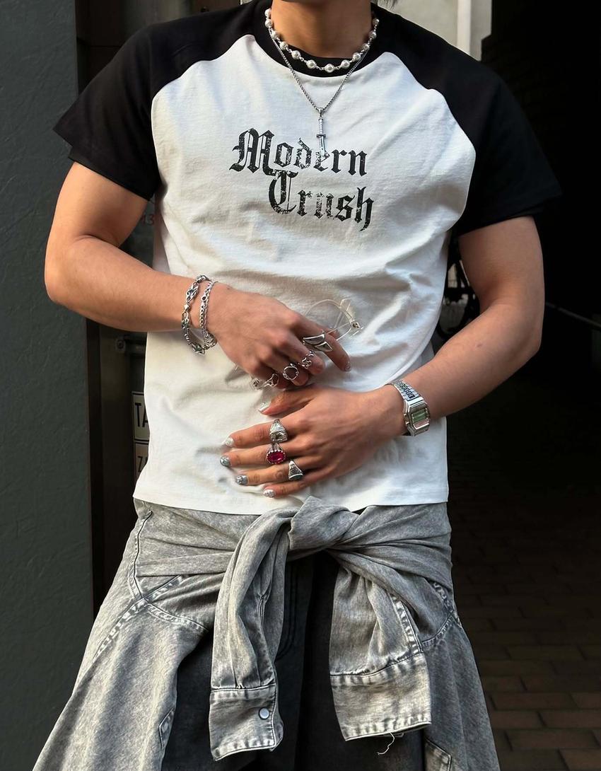 T-Shirt mit farblich abgesetzten kurzen Ärmeln und Print-Weiss-2