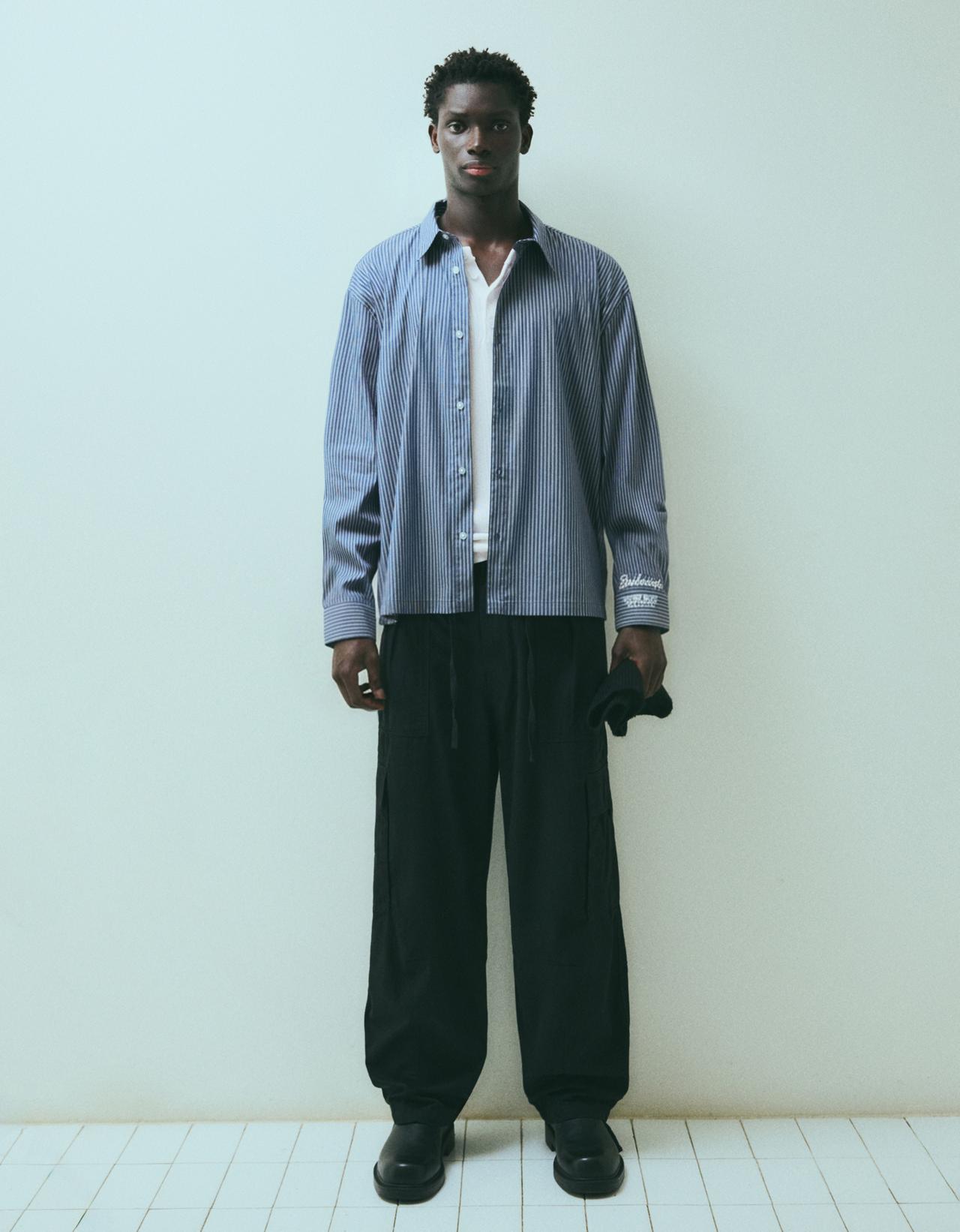Baggy cargo trousers — Black