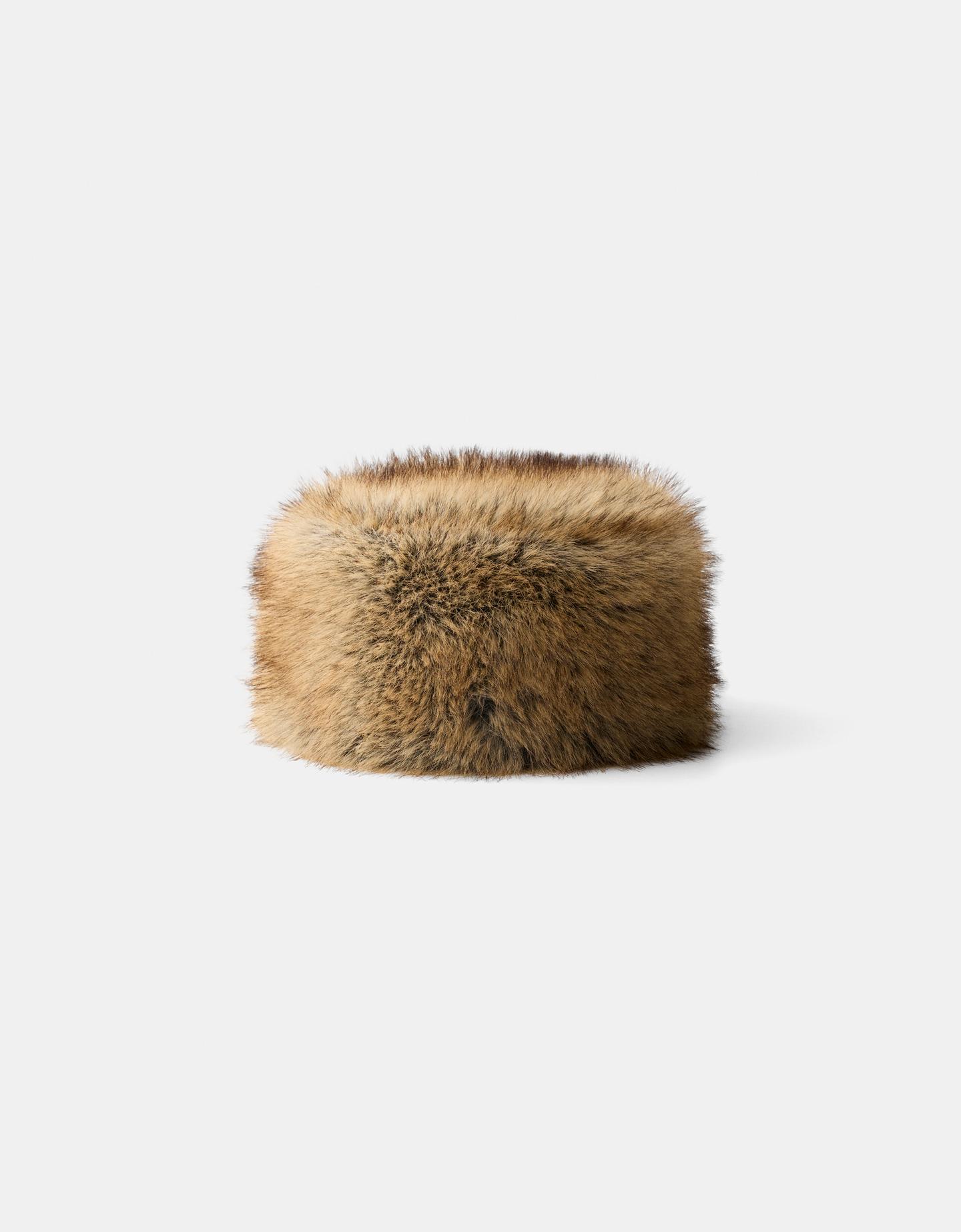 Bershka Bonnet Fausse Fourrure Femme Camel