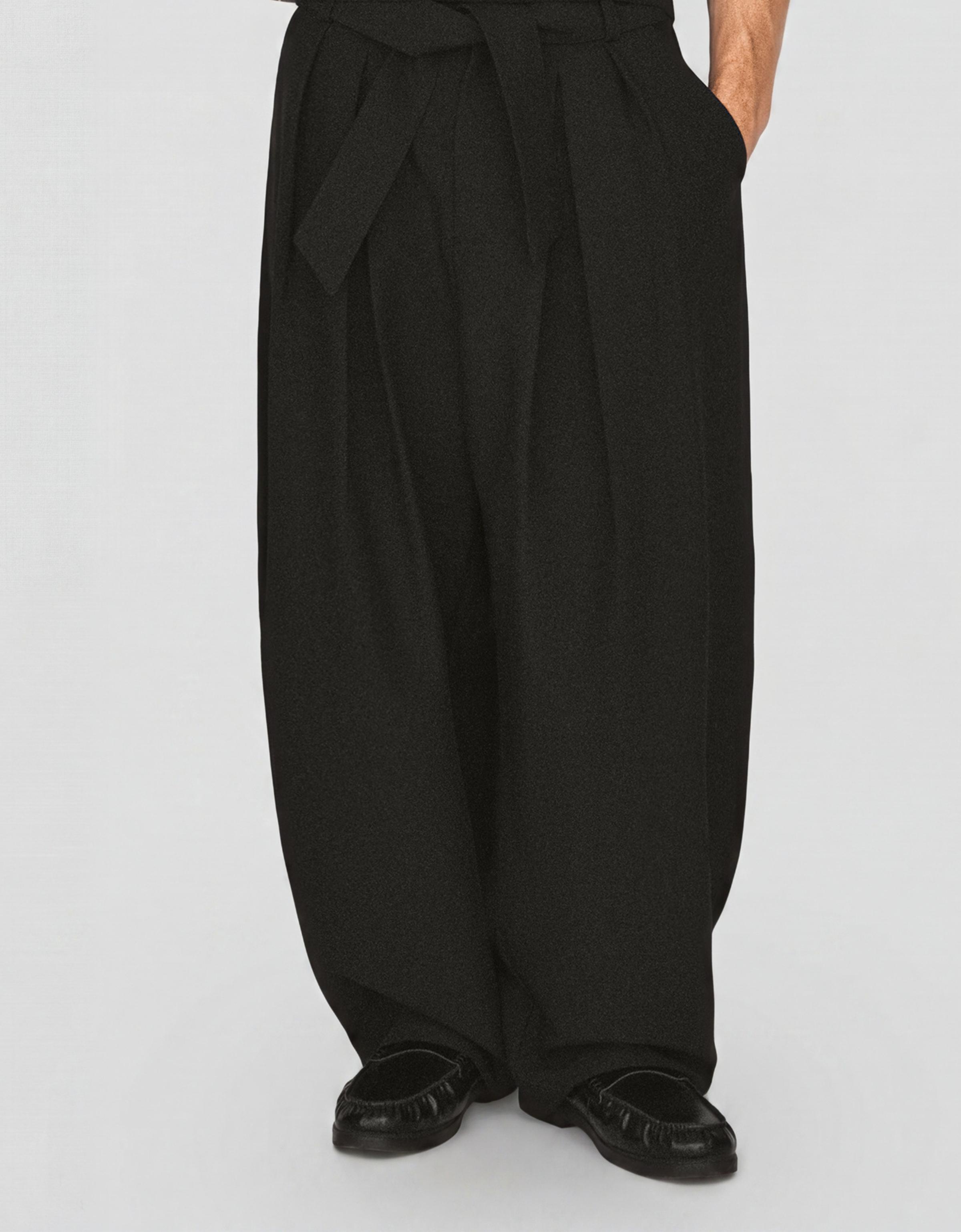 Barrel-leg trousers with darts and belt — Black