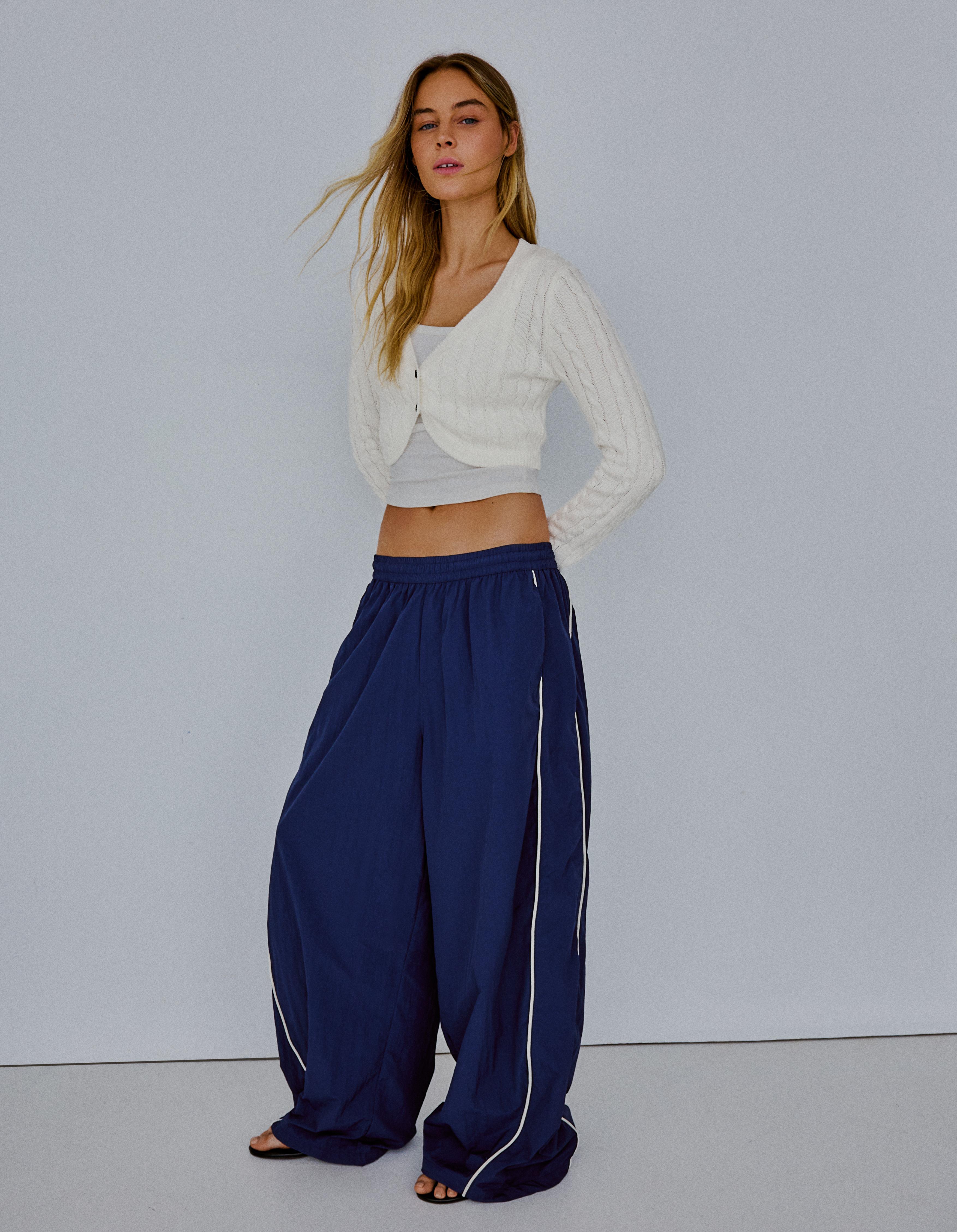 Cropped cable-knit cardigan — Cream