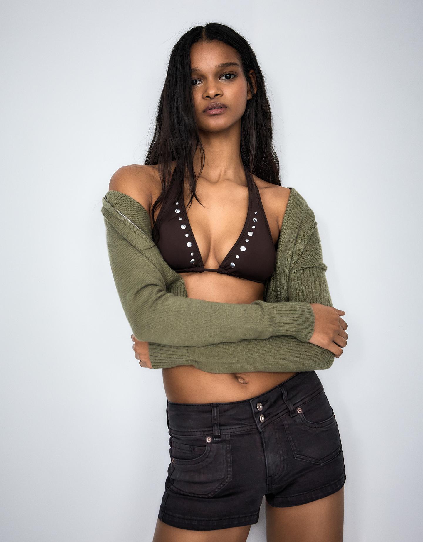 Bershka haftowane jeansowe szorty mini szary