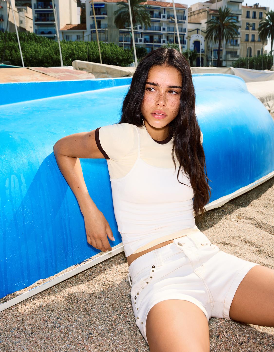 Short sleeve contrast T-shirt