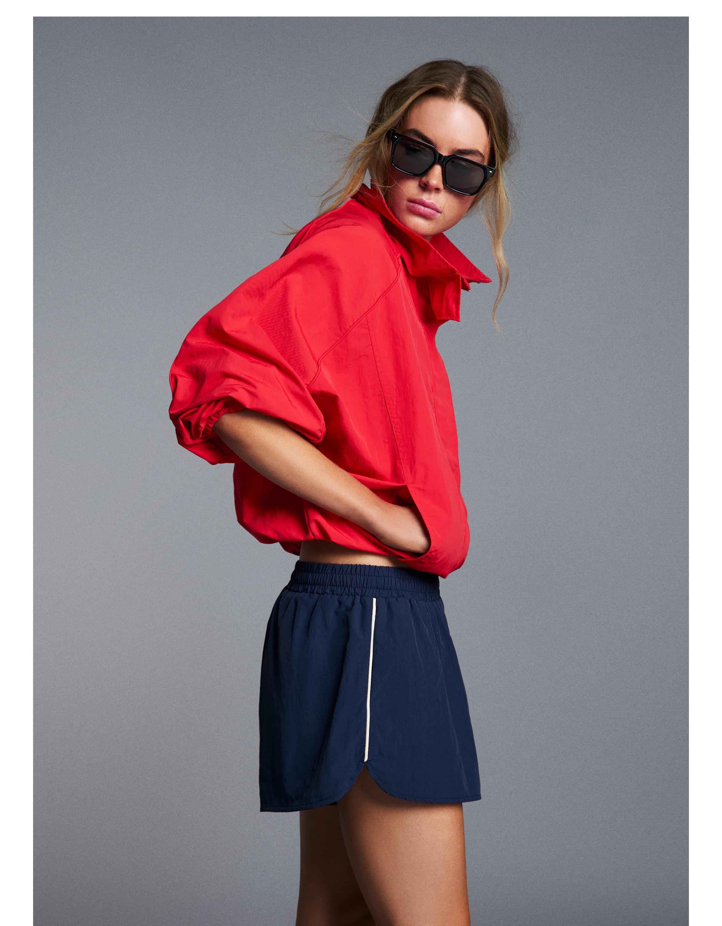 Technical shorts with side piping — Navy