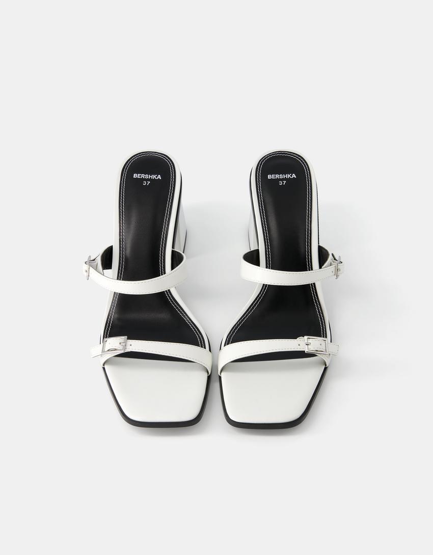 صندل طراز خف بكعب عريض وأحزمة-أبيض-5