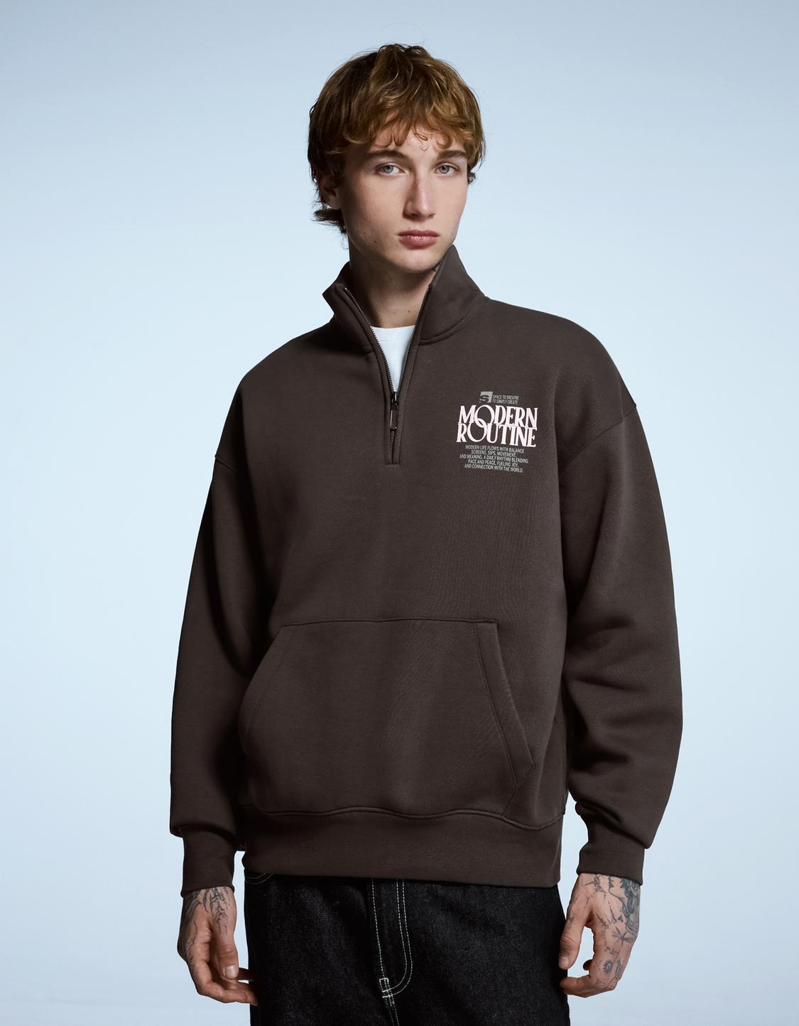 Sweatshirt gola fecho de correr estampado