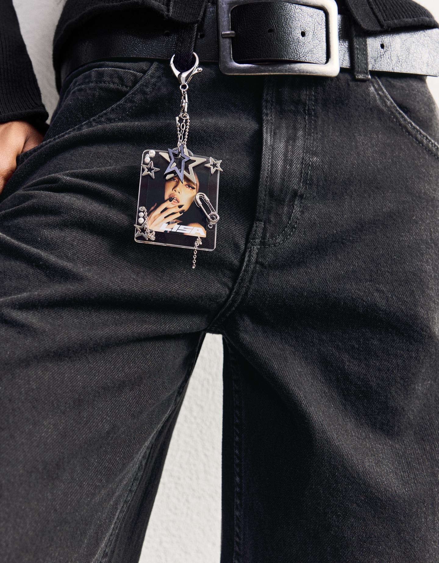 Bershka brelok lisa czarny