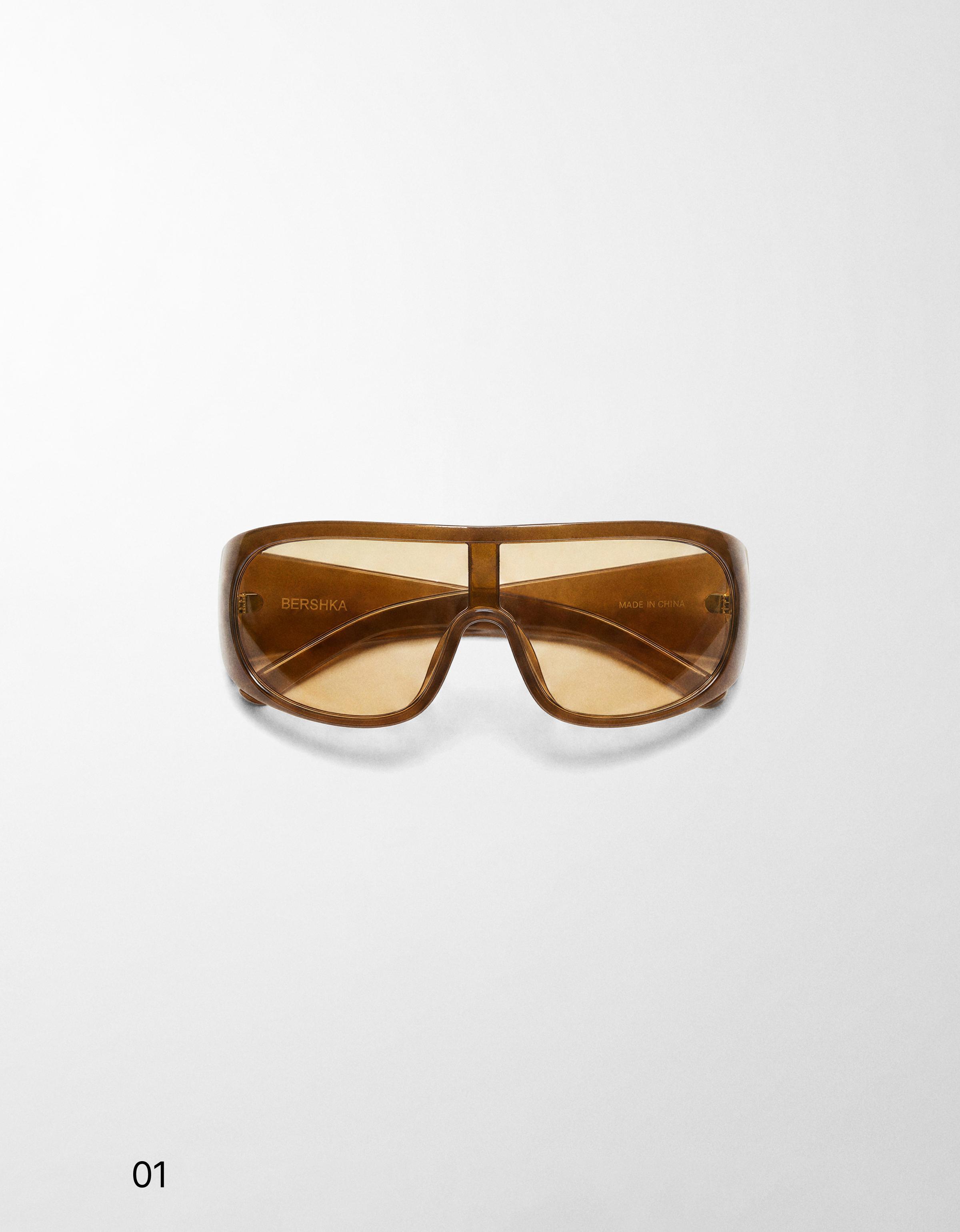Plastic sunglasses — Brown