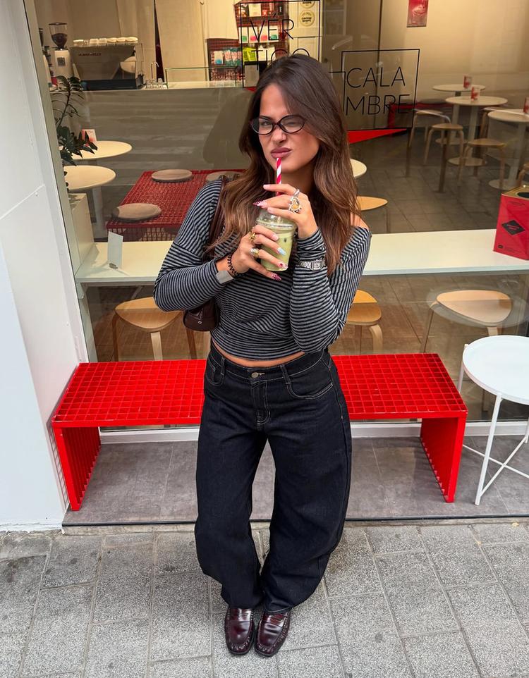 Wide-leg barrel jeans