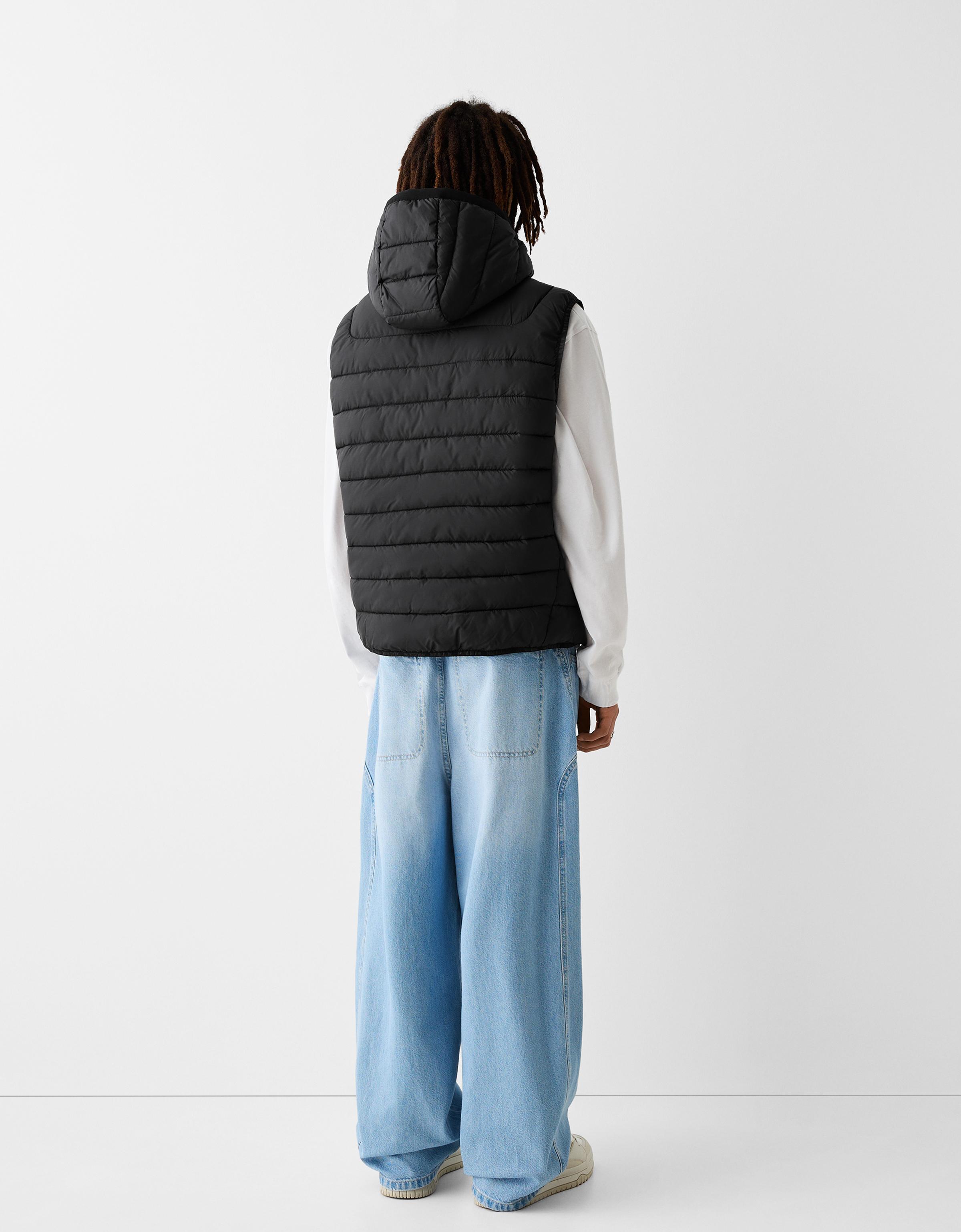 Gilet matelasse leger sans manches capuche Blousons et manteaux Homme Bershka