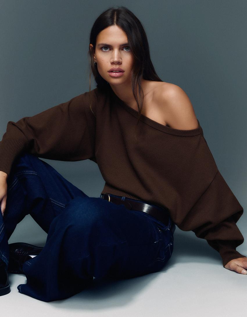Asymmetric sweater with ribbed hem-Brown