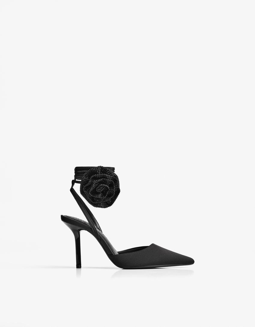Gehakte schoenen met bloemen-Zwart
