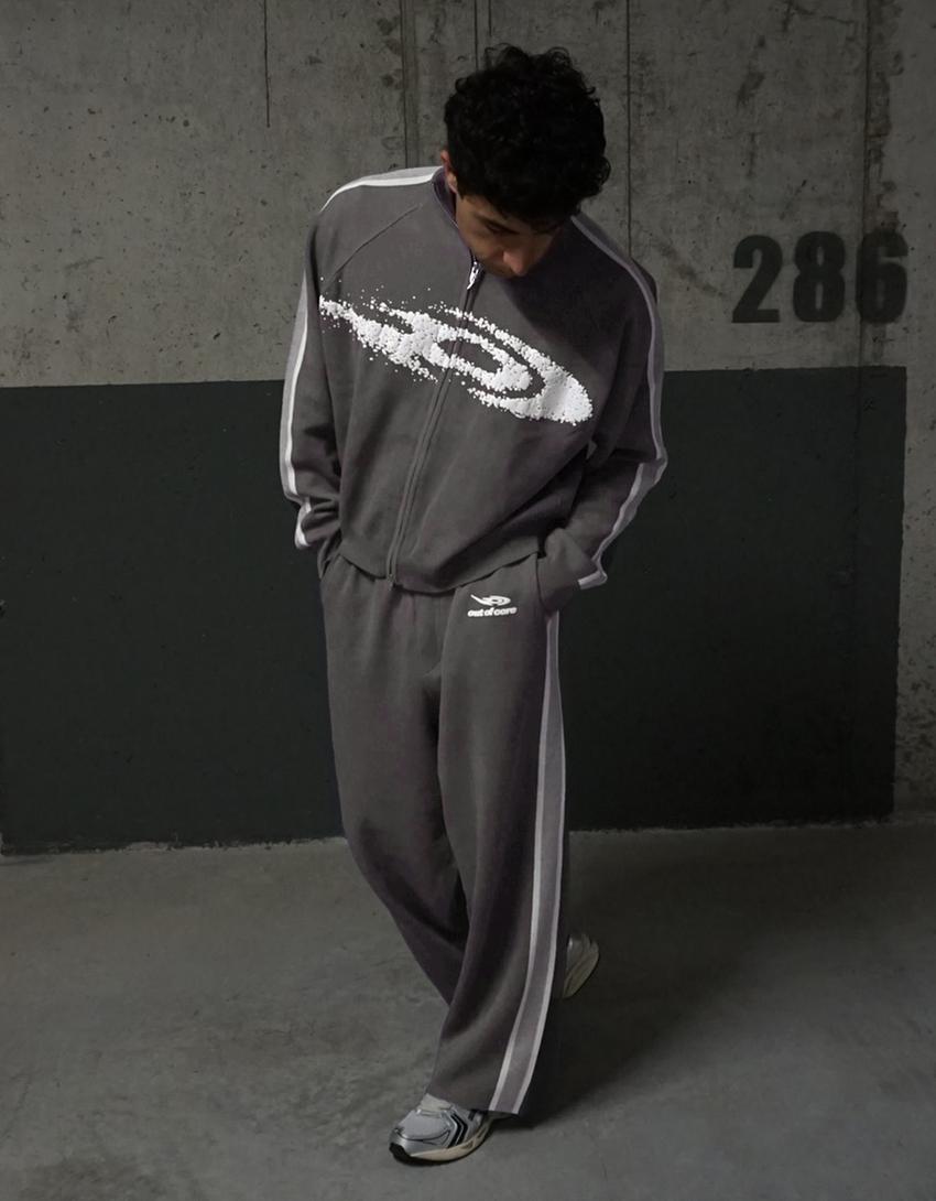 Pantalón felpa OUT OF CORE-Gris