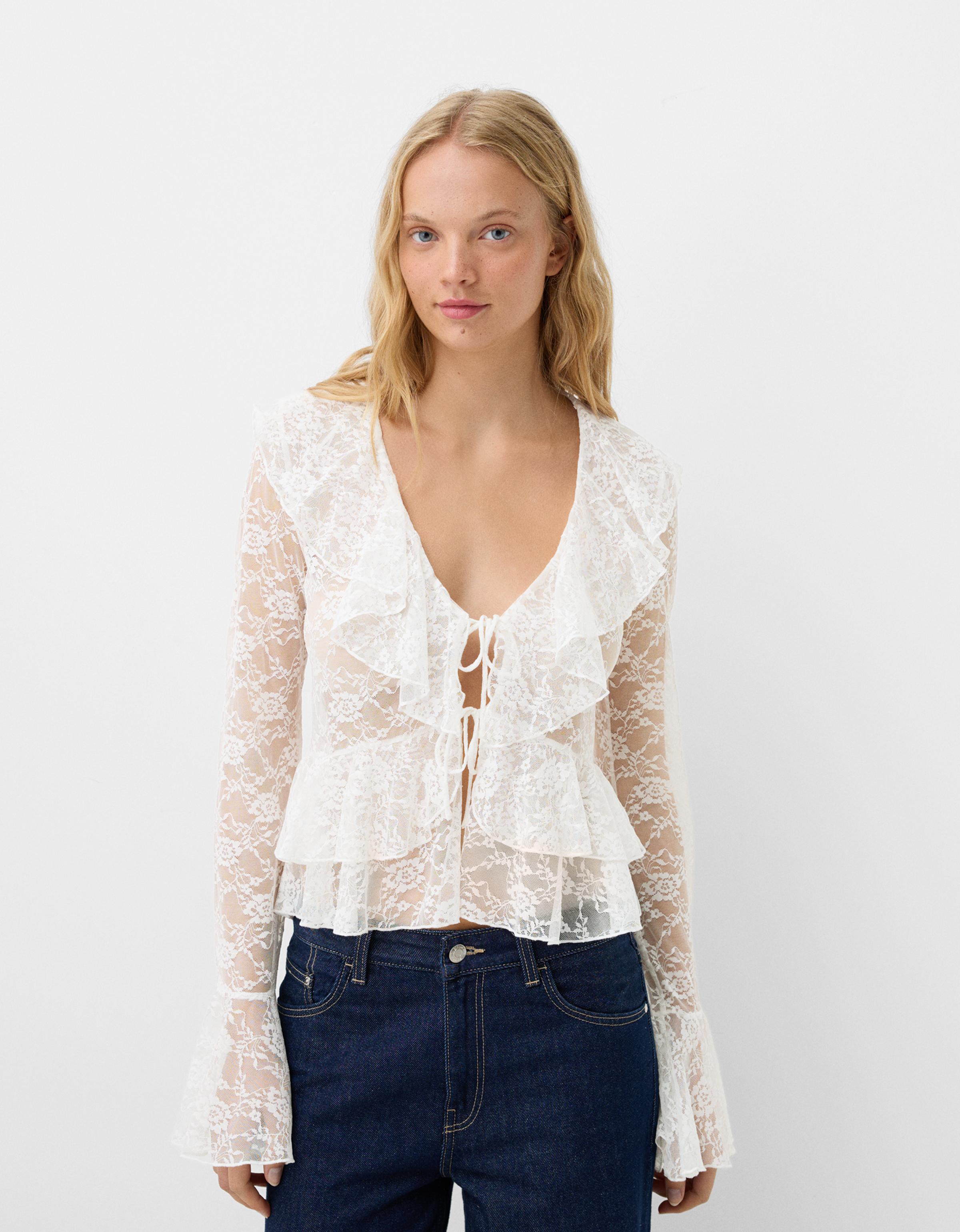 Bershka Bluse Mit Spitzenkante Und Volants Damen Xs Grbrochenes Weiss