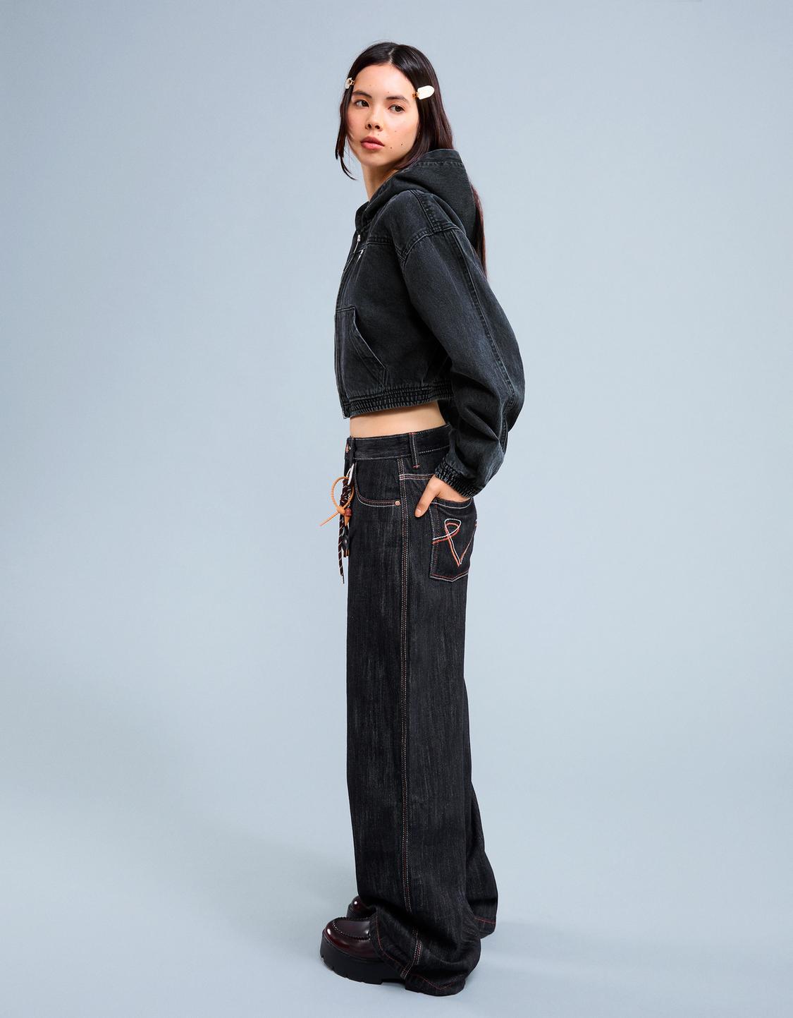 Denim jacket with zip