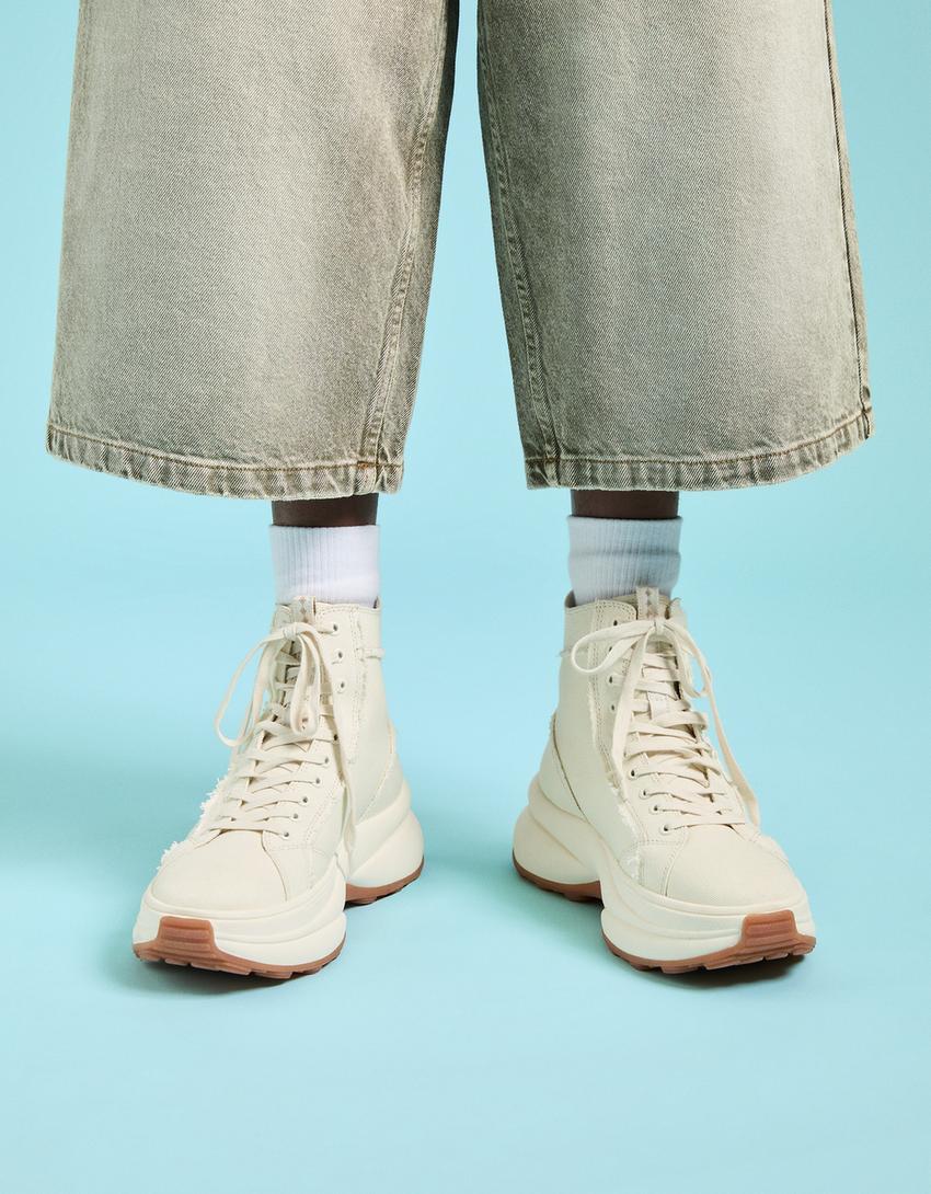 بوت برقبة للكاحل رياضي بنعل سميك-بيج فاتح-2