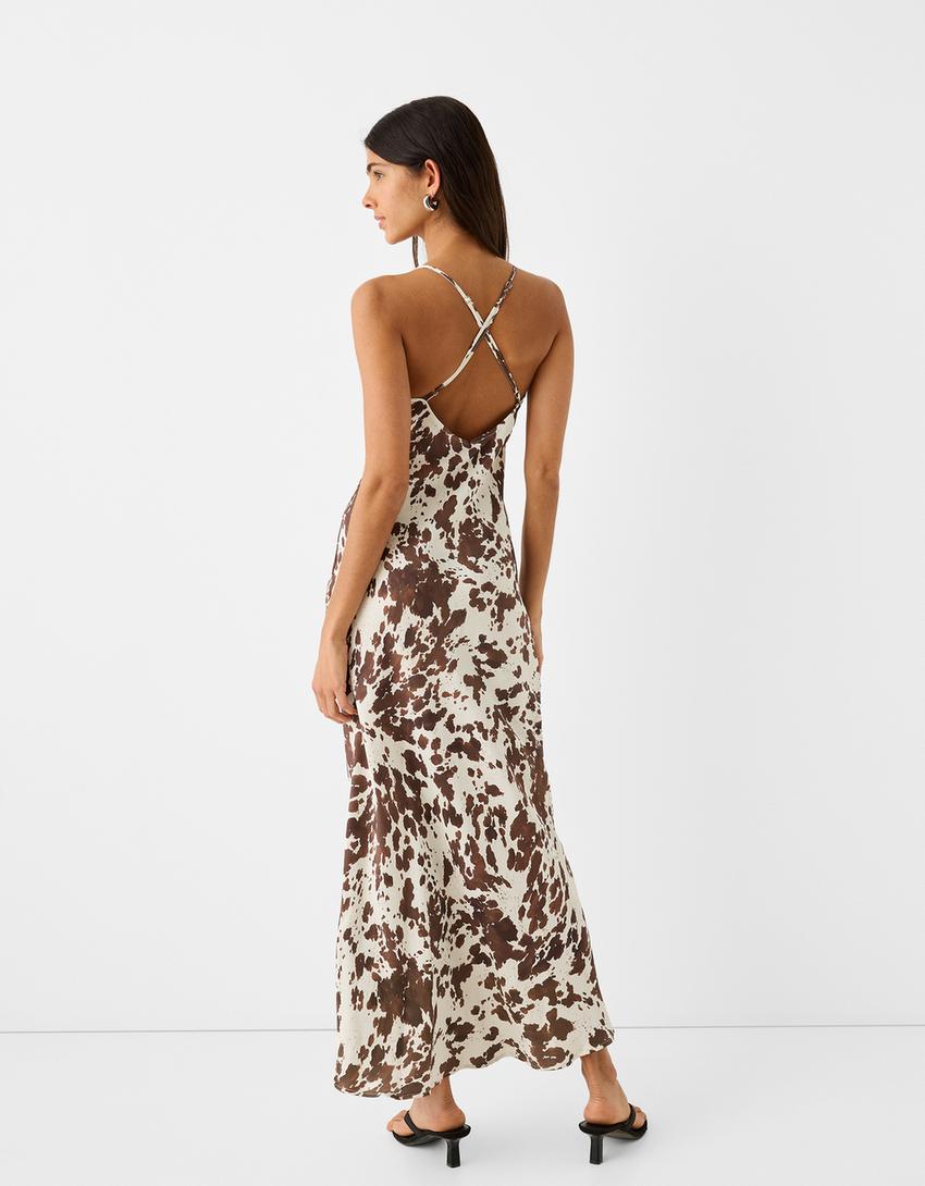 فستان متوسط الطول بحمالات وطبعة حيوانية-بني-2