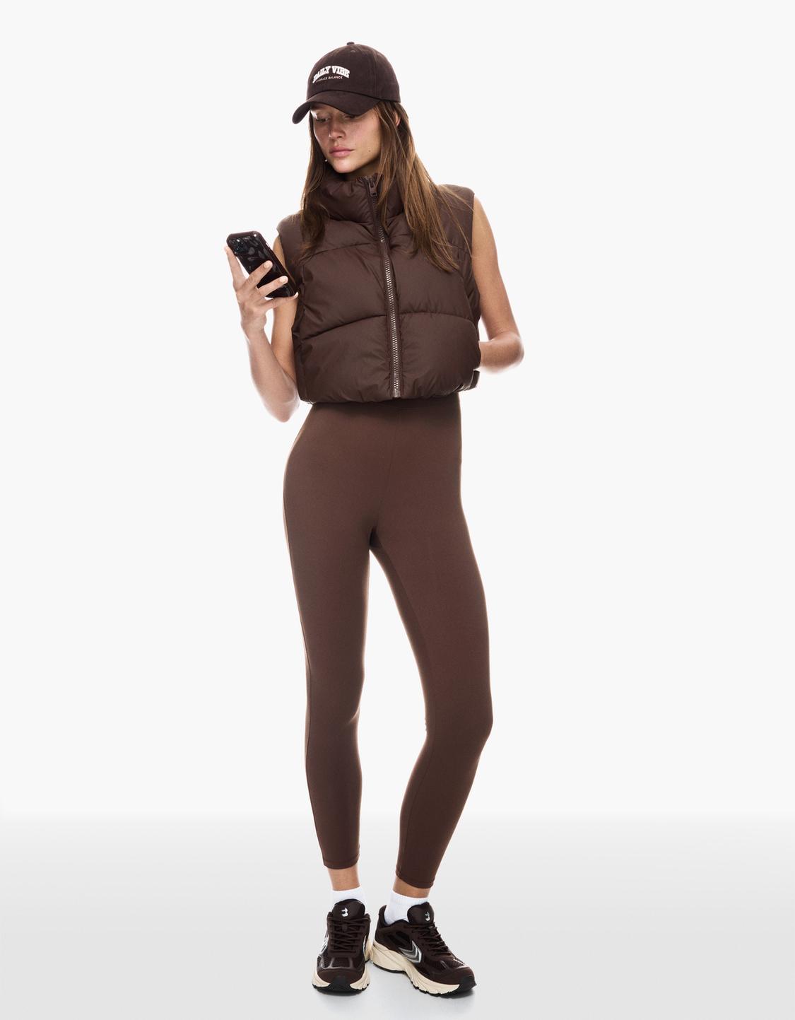 Cropped puffer gilet