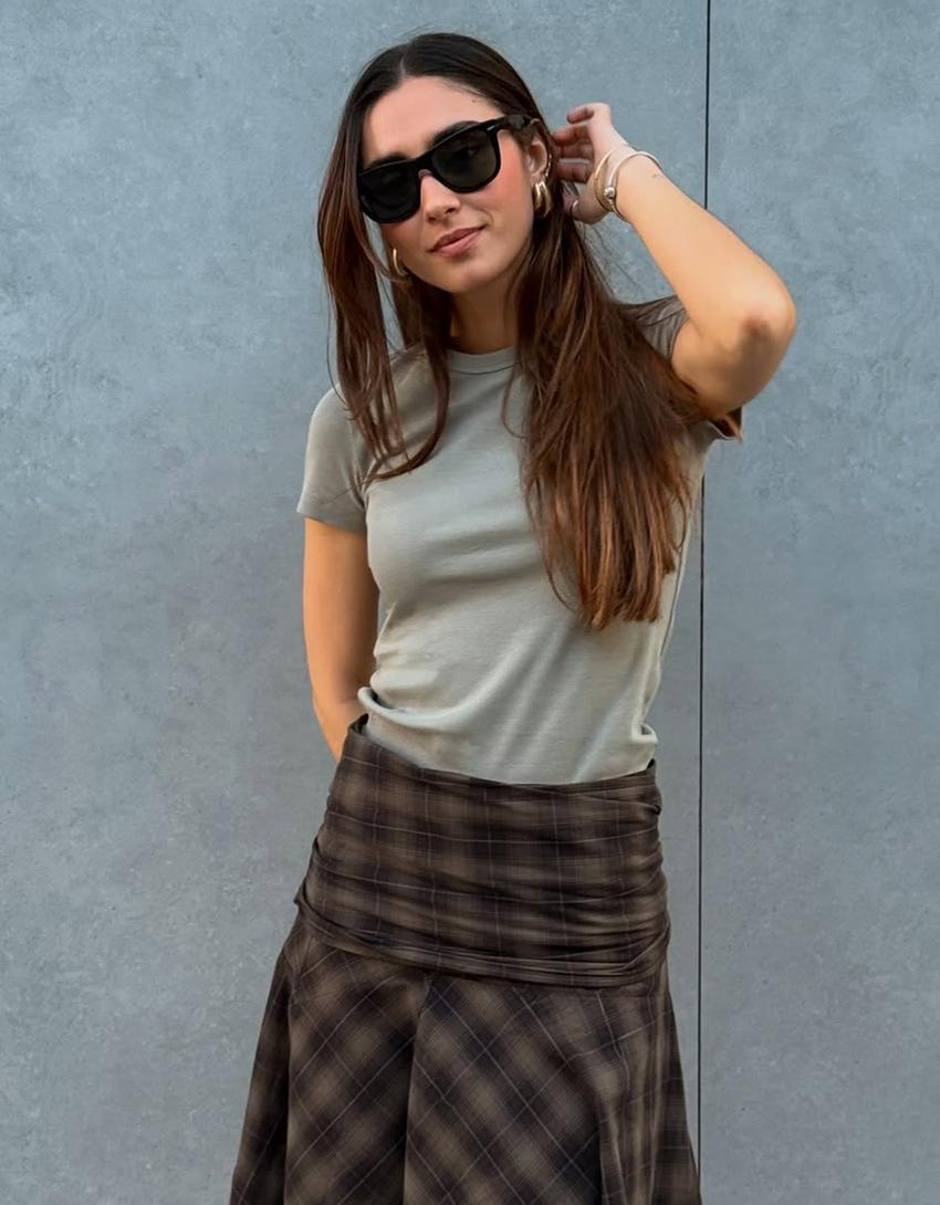 T-shirt manga curta básica nervuras-Caqui