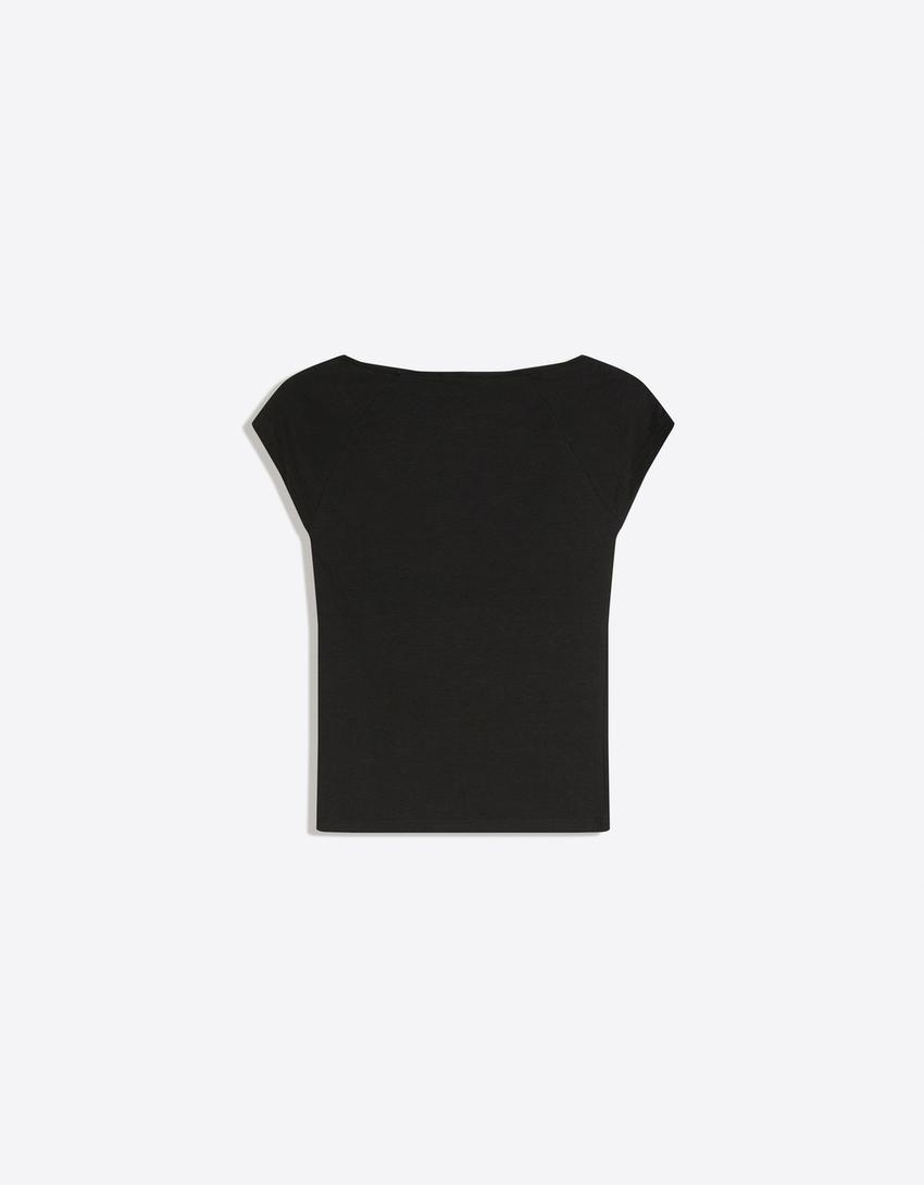 Camiseta manga corta fruncido-Negro