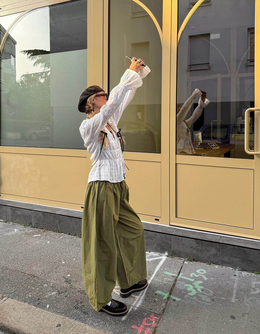 Cropped barrel trousers-Green