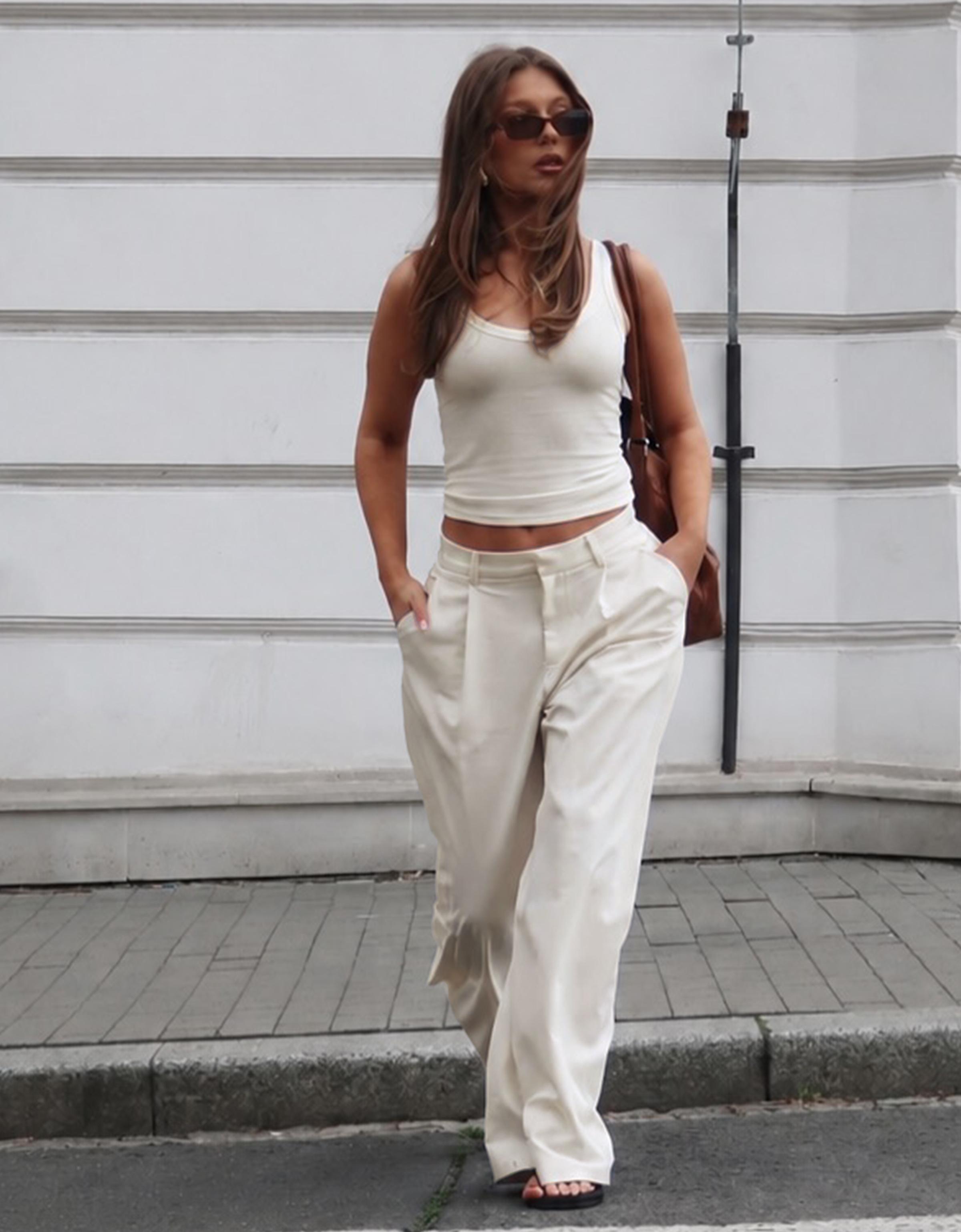 V-neck strappy vest top — Off white