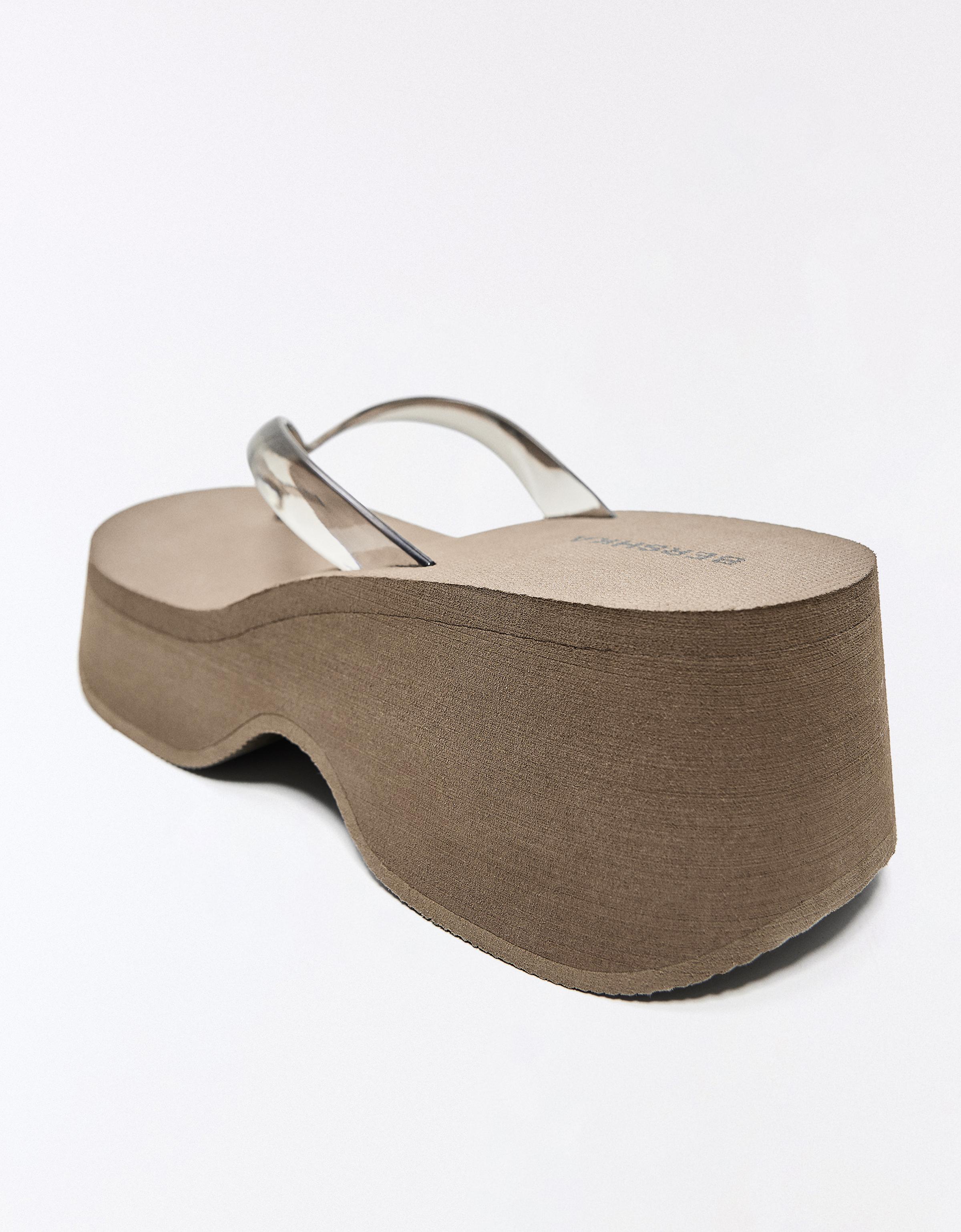 Vinyl thong platform sandals — TAUPE
