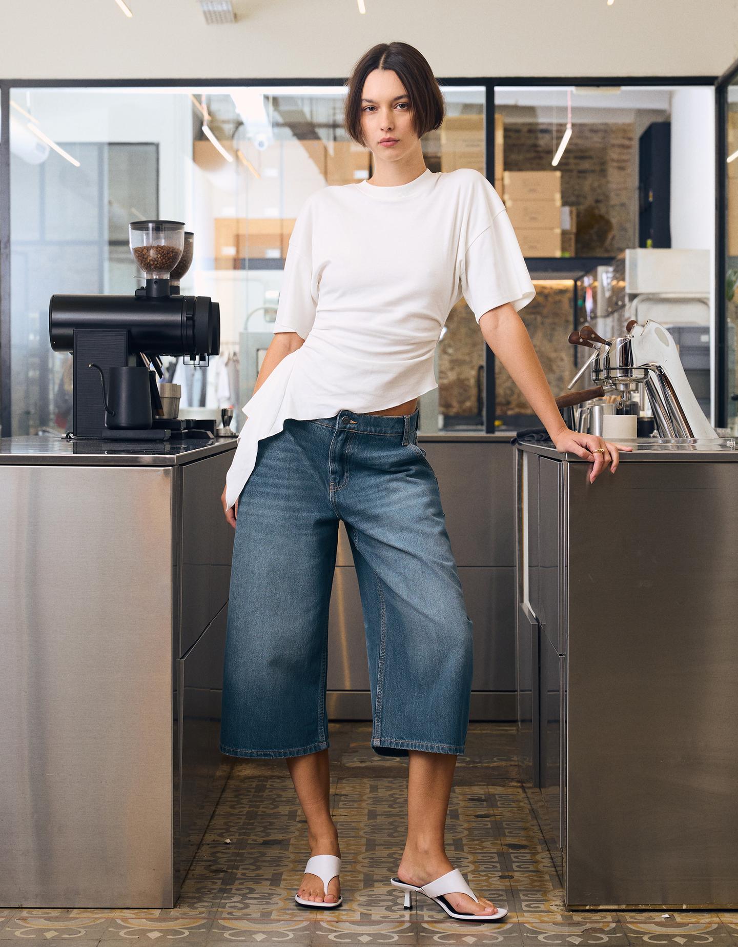 Bershka jortsy o kroju slouchy wyblakły niebieski