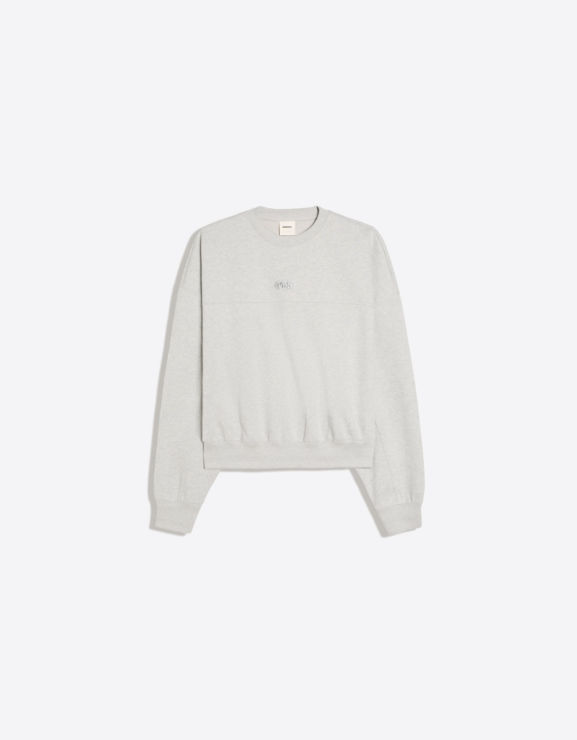 Round neck patch sweatshirt — Grey
