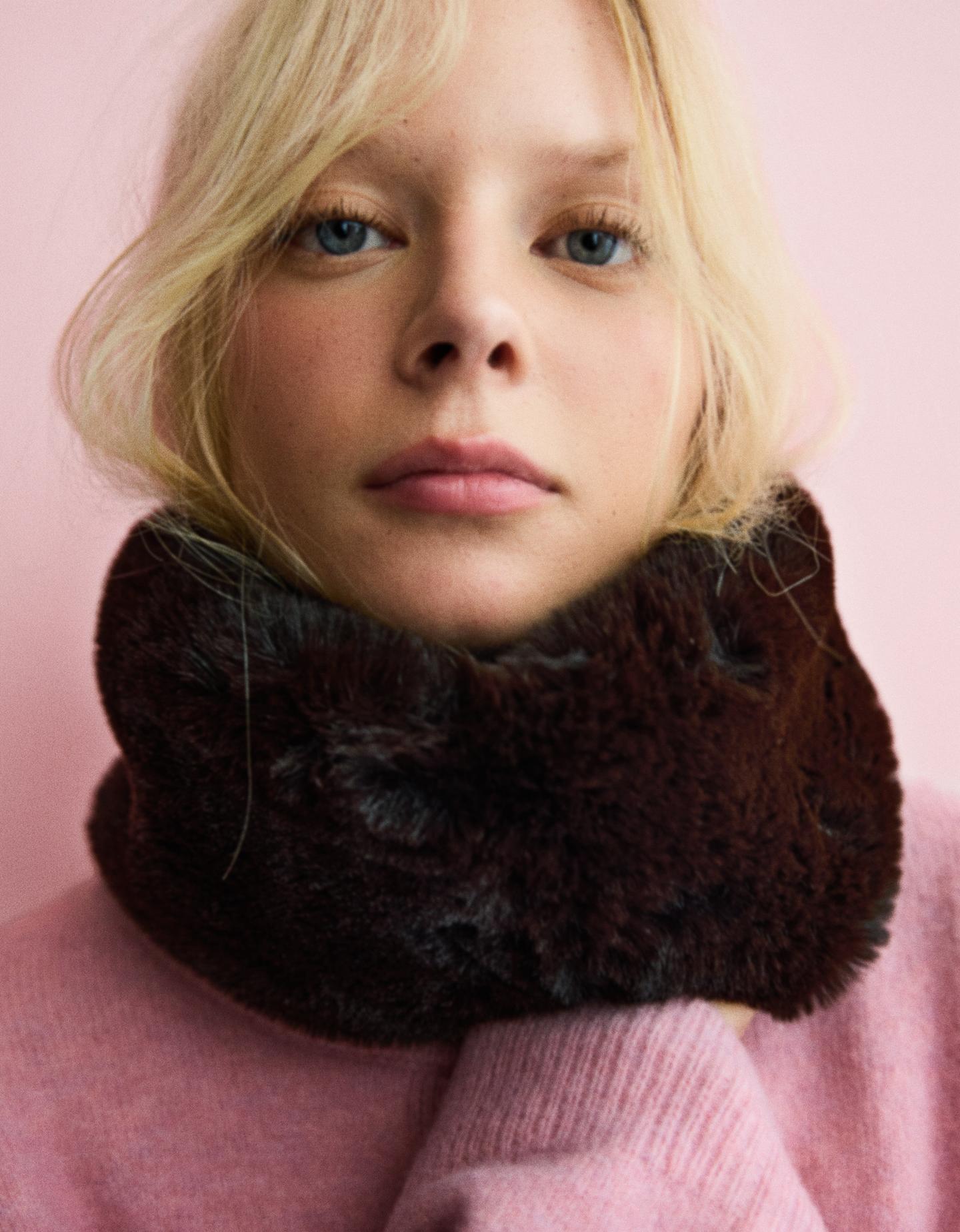 Bershka opaska z efektem futerka brązowy