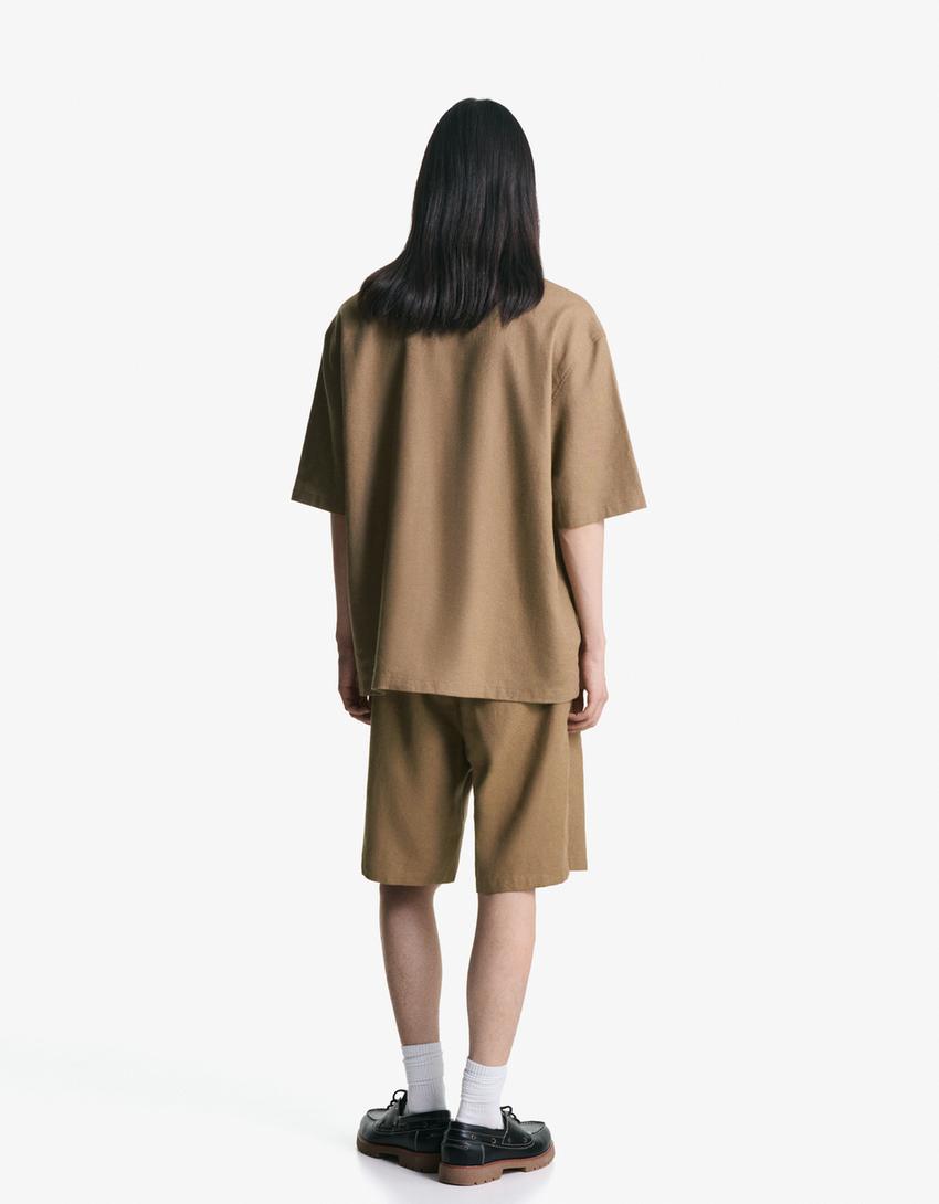 Calções bermuda loose jogger com linho-Caramelo-1