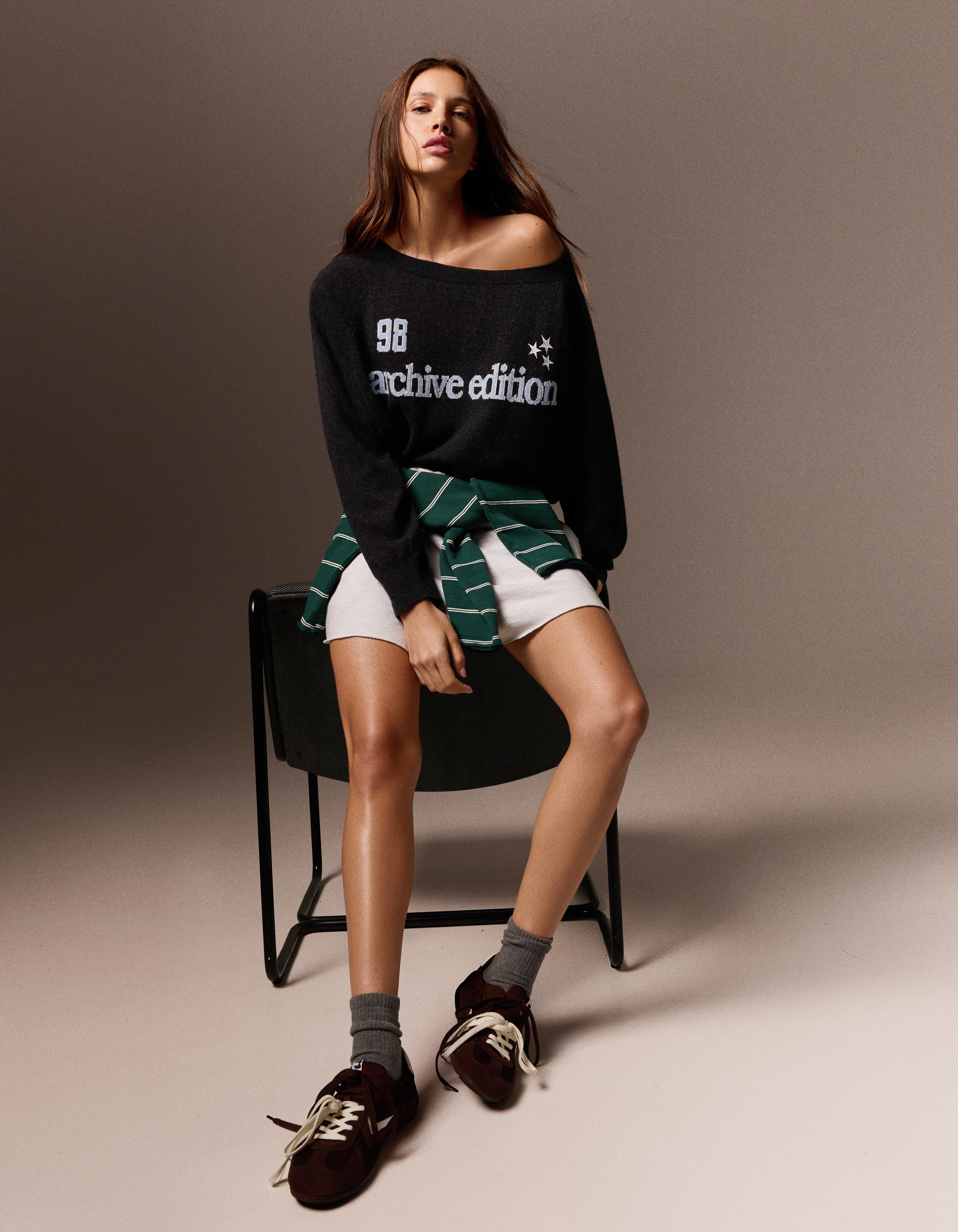 Graphic boat neck jumper — Dark grey