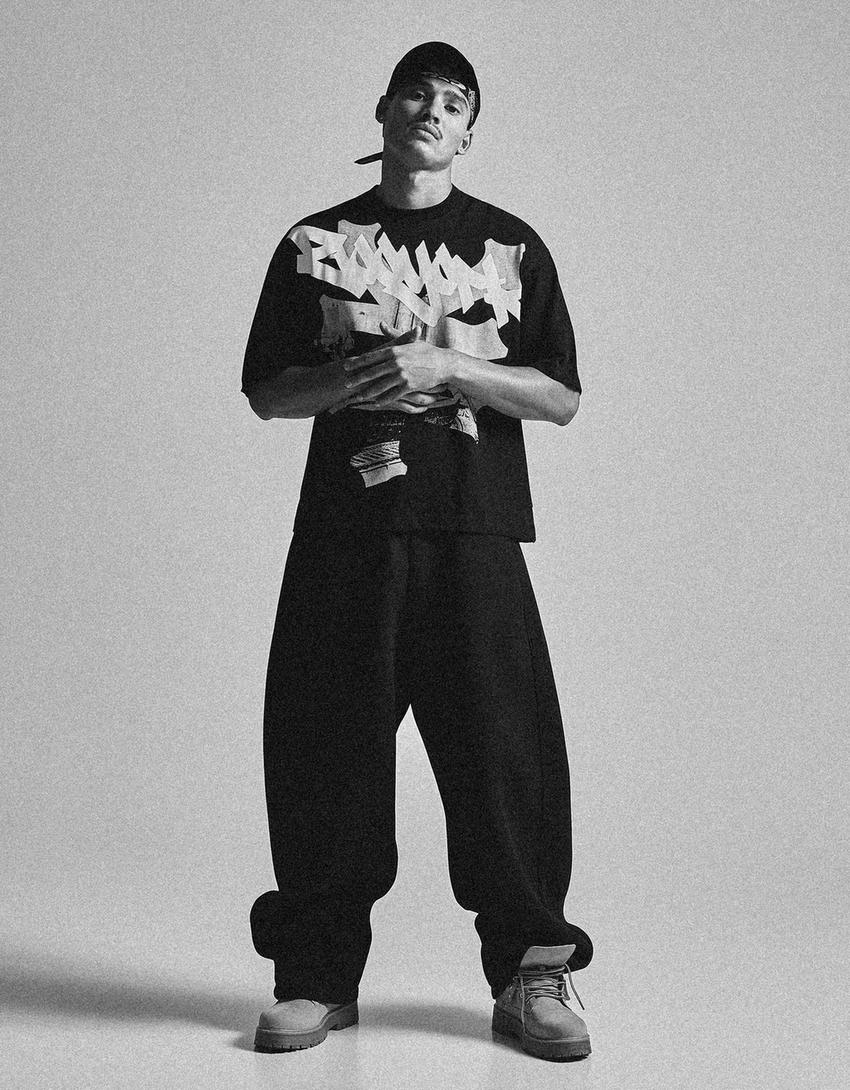 Camiseta manga corta boxy ZOO YORK X BERSHKA-Negro