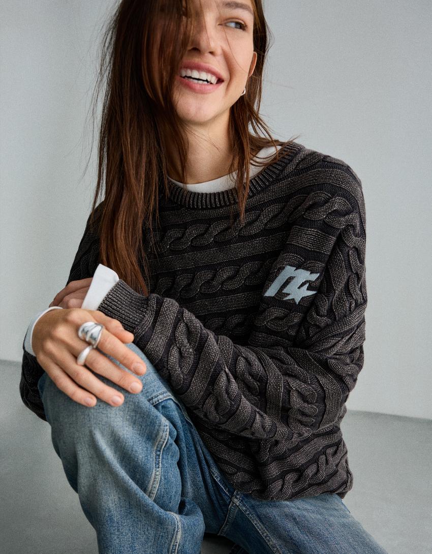 Embroidered cable-knit sweater-Dark grey
