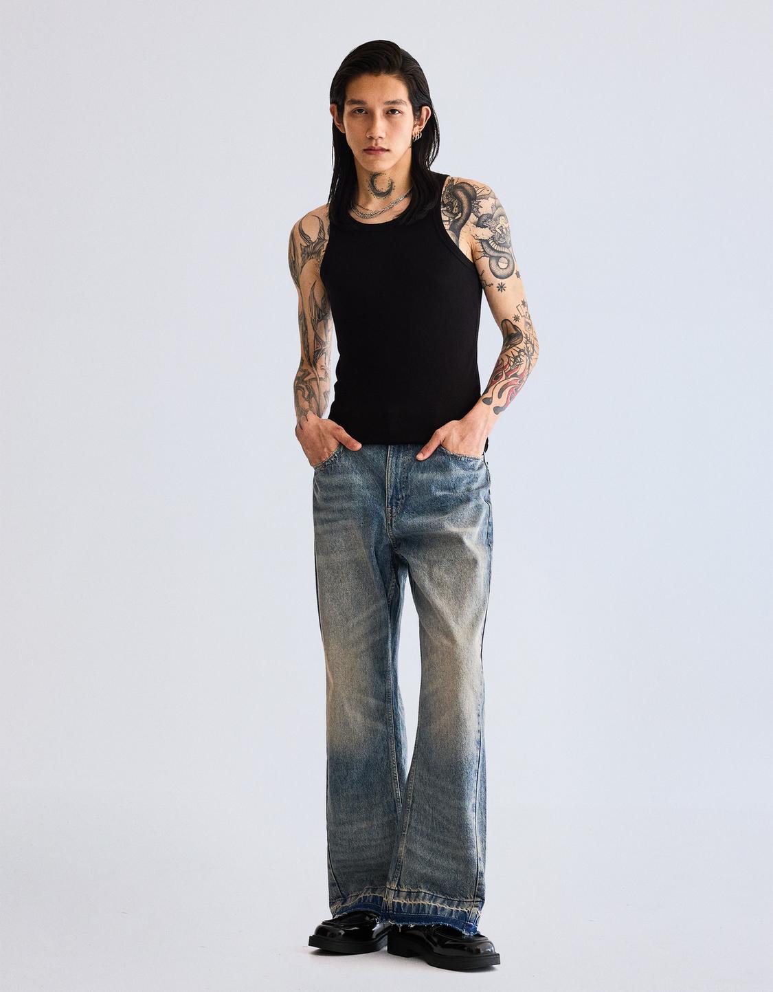 Flared baggy jeans