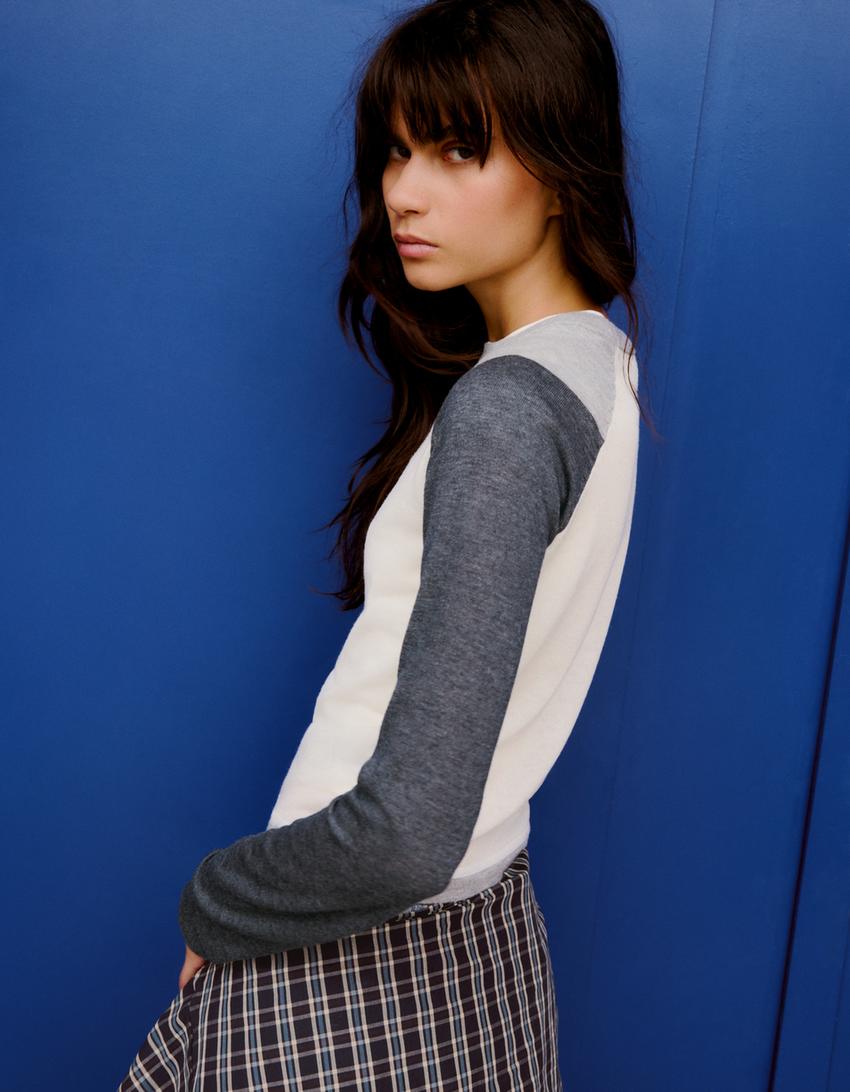 Round neck raglan sweater-Grey