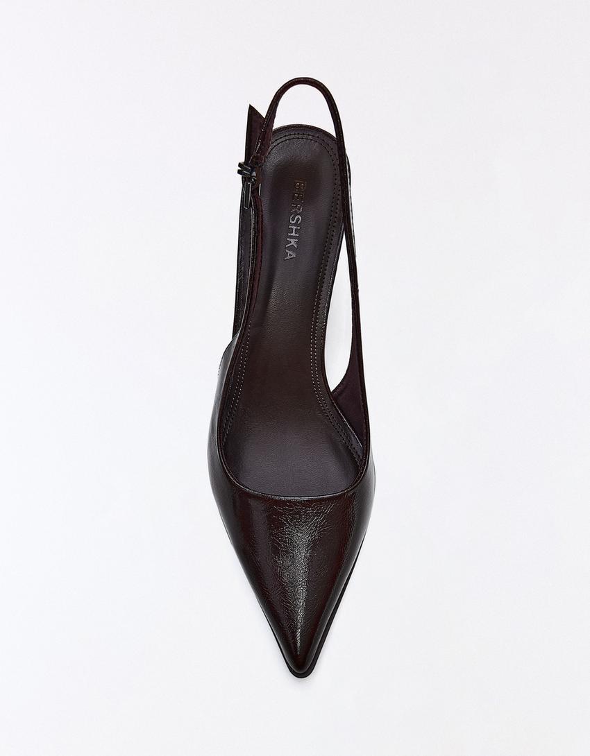PUMPS MIT SCHNALLENDETAIL-Braun