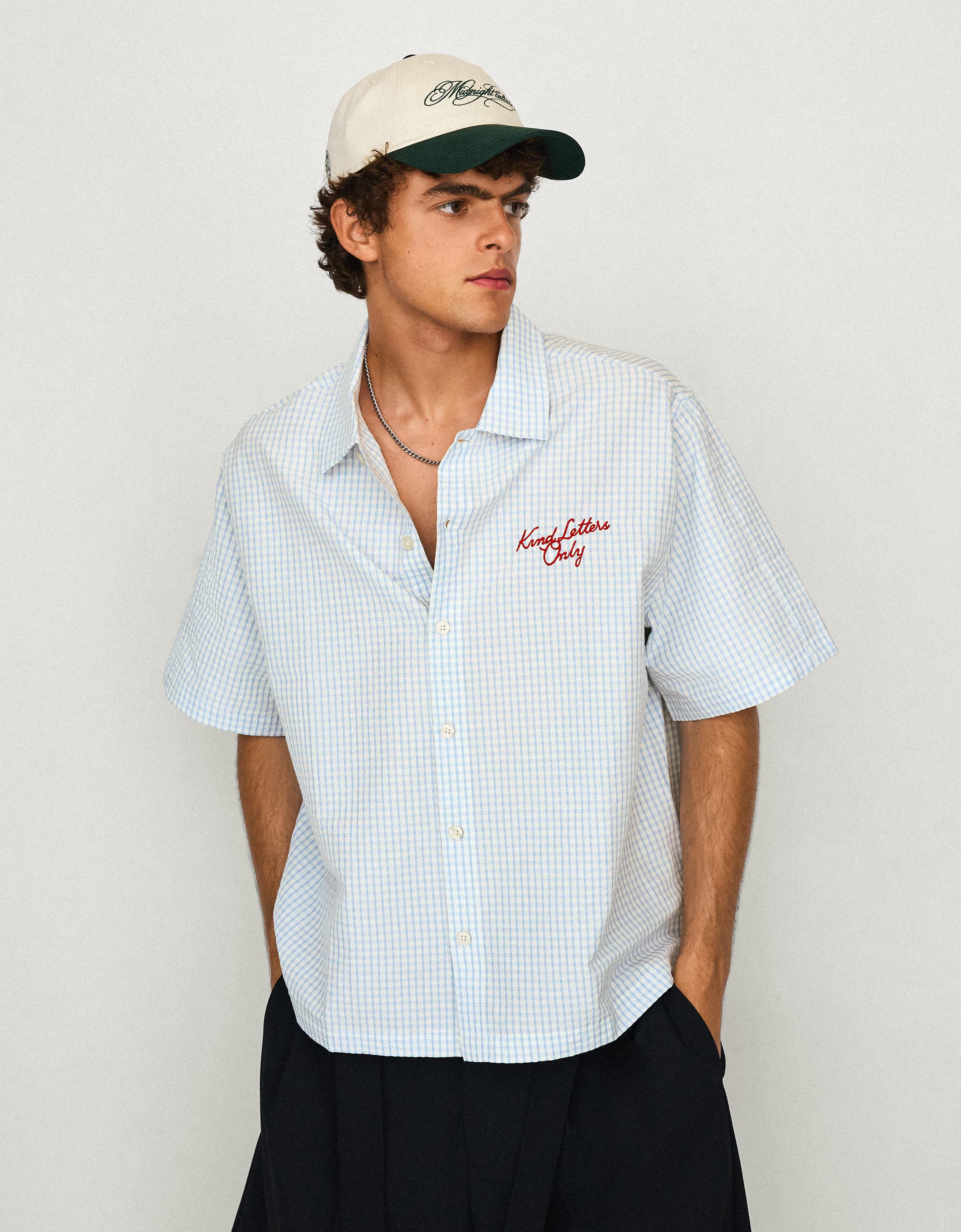 Bershka Camisa Manga Corta Boxy Bordado Hombre Azul Claro