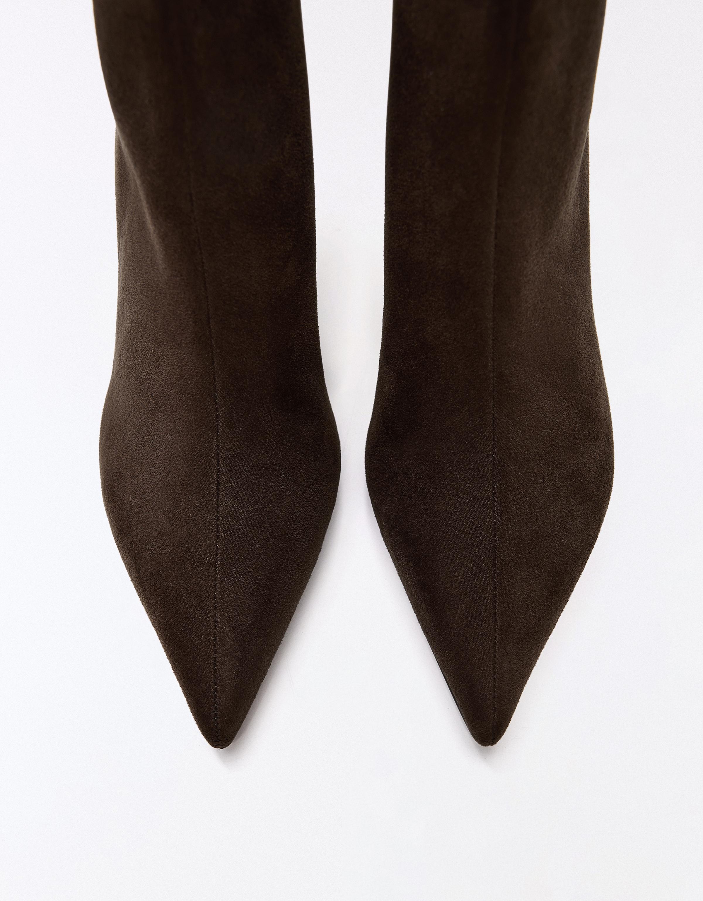 Kitten heel ankle boots — Brown