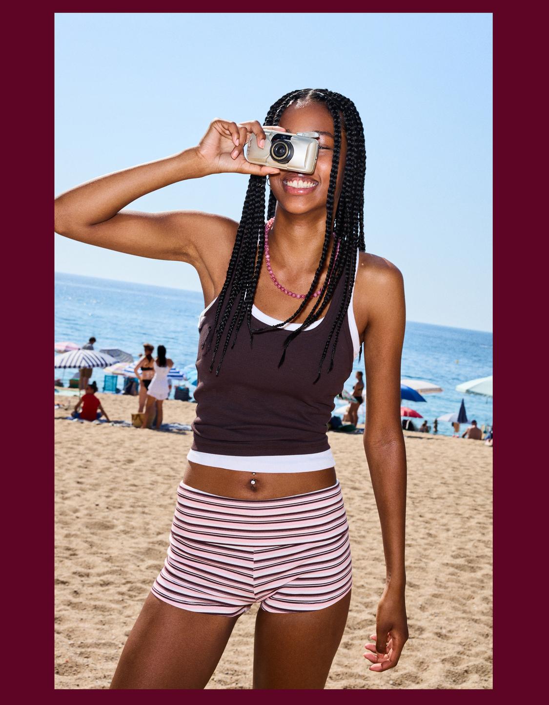 Shorts with turn-up waistband